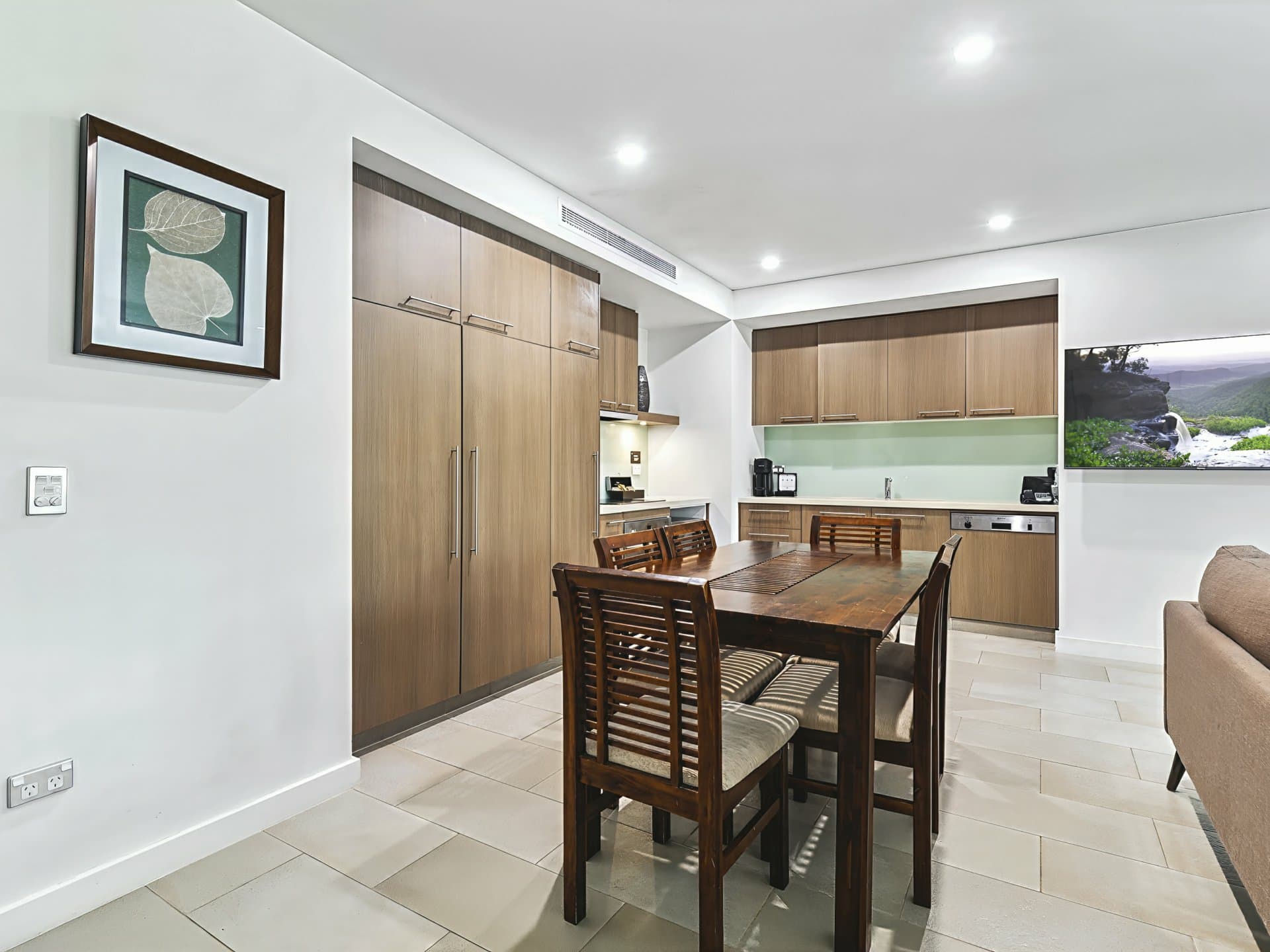 210-211/5 Triton Street, Palm Cove, Palm Cove - Thumbnail 5