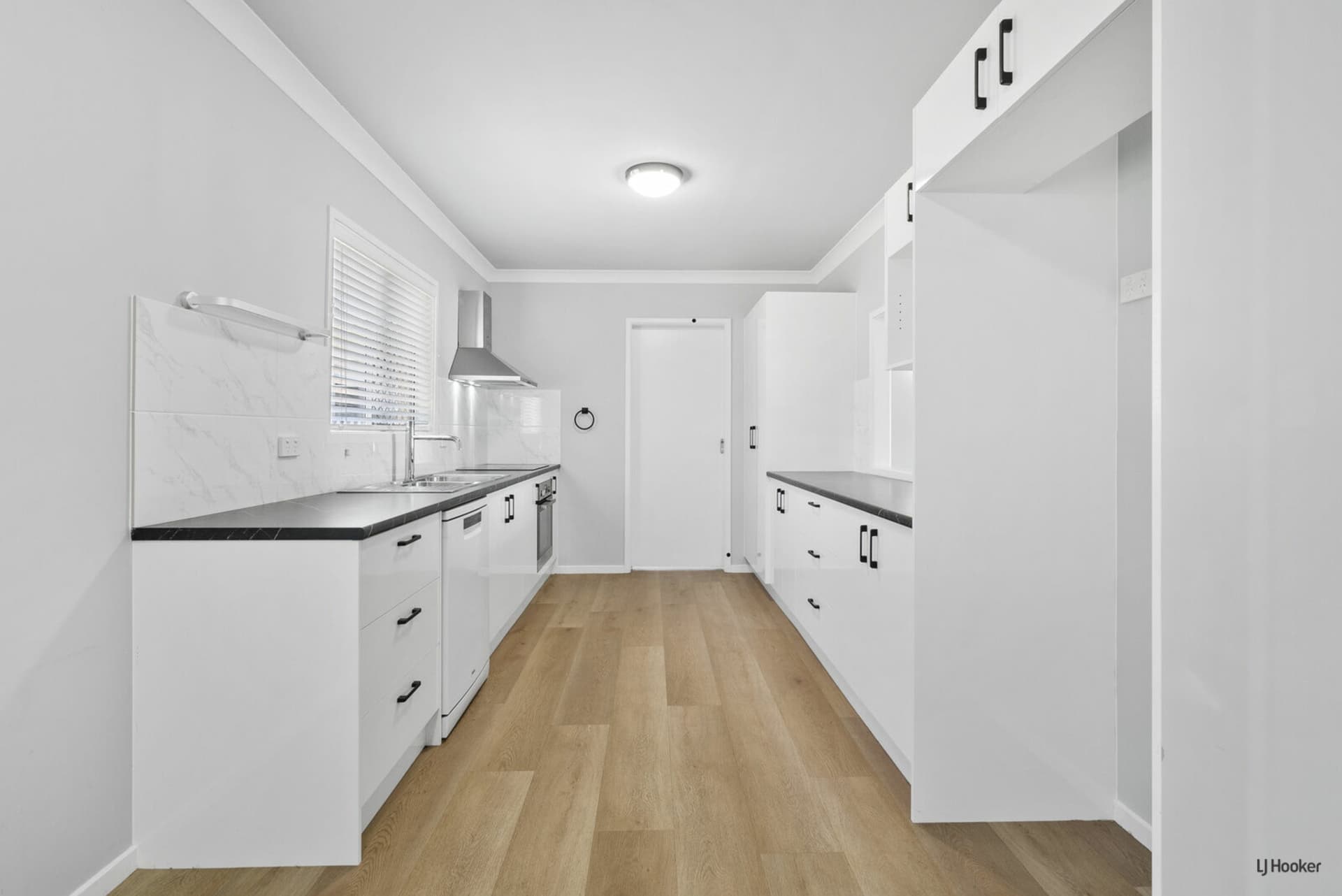 10 Gray Street, Tweed Heads West, Tweed Heads West - Thumbnail 3