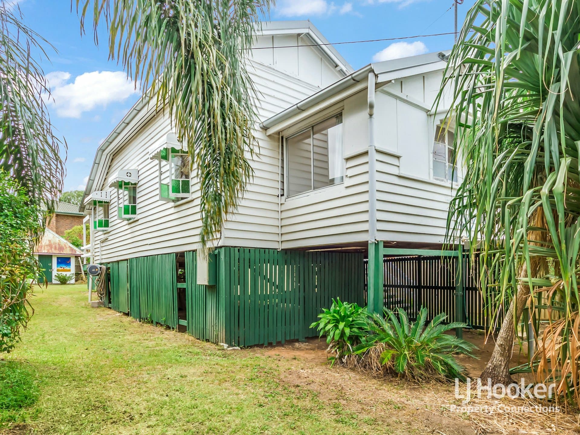 114 Oxley Avenue, Woody Point, Woody Point - Thumbnail 2
