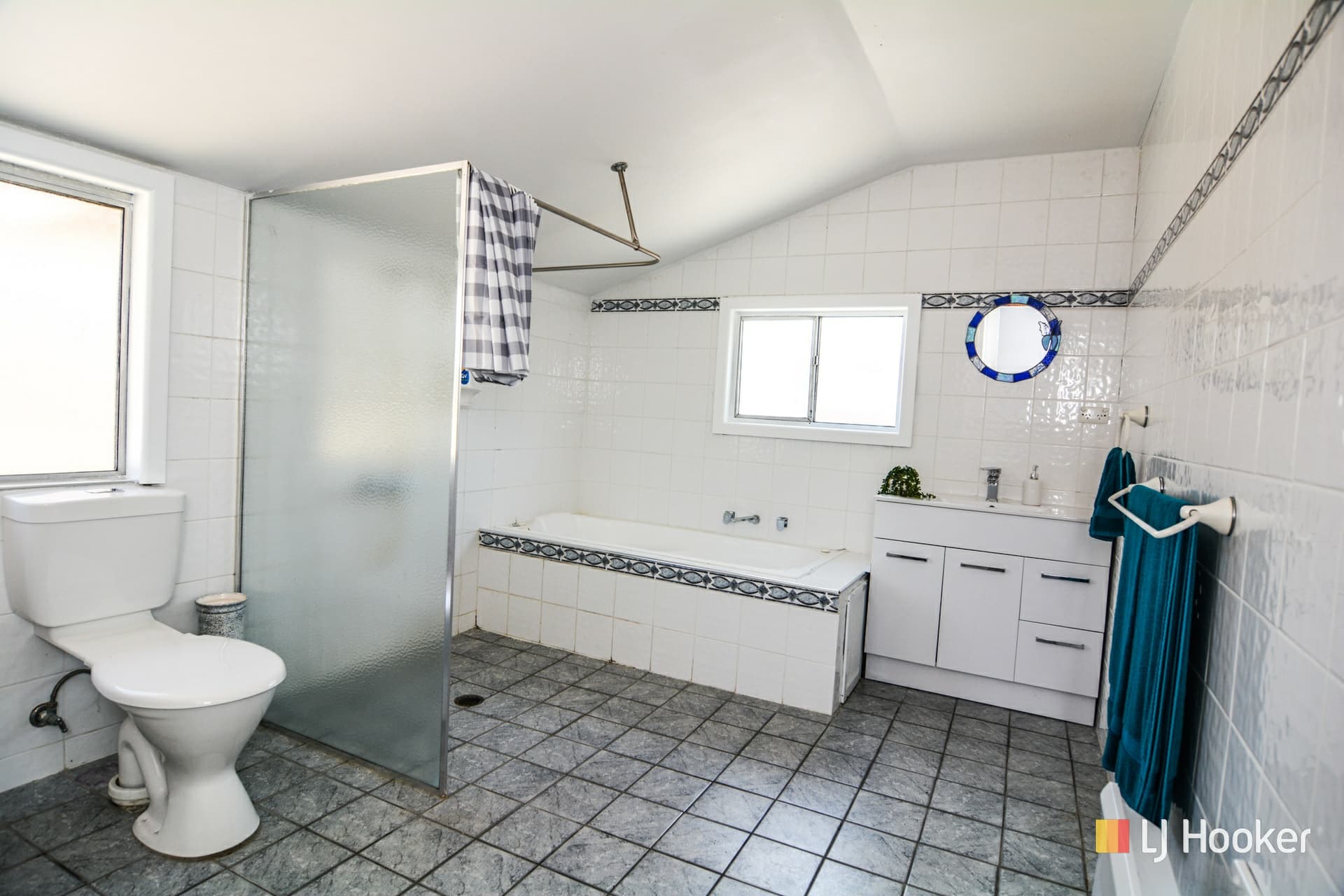 22 Inner Crescent, Lithgow, Lithgow - Thumbnail 3