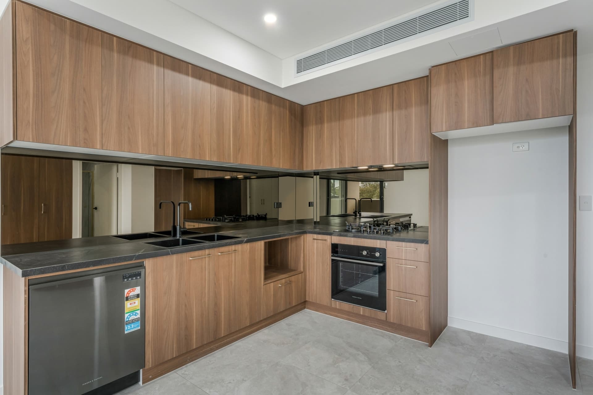 306/10 Kamira Avenue, Villawood, Villawood - Thumbnail 4