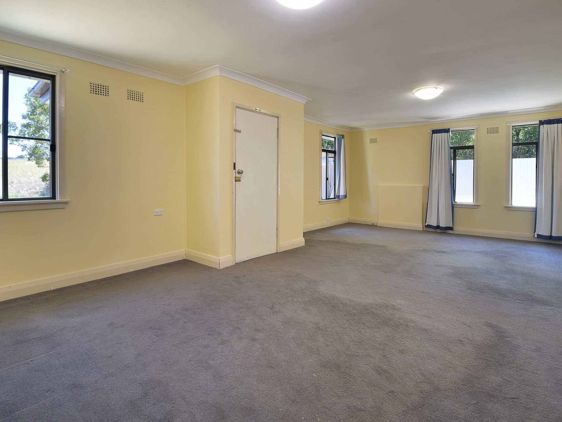 46 Orchard Street, Young, Young - Thumbnail 3