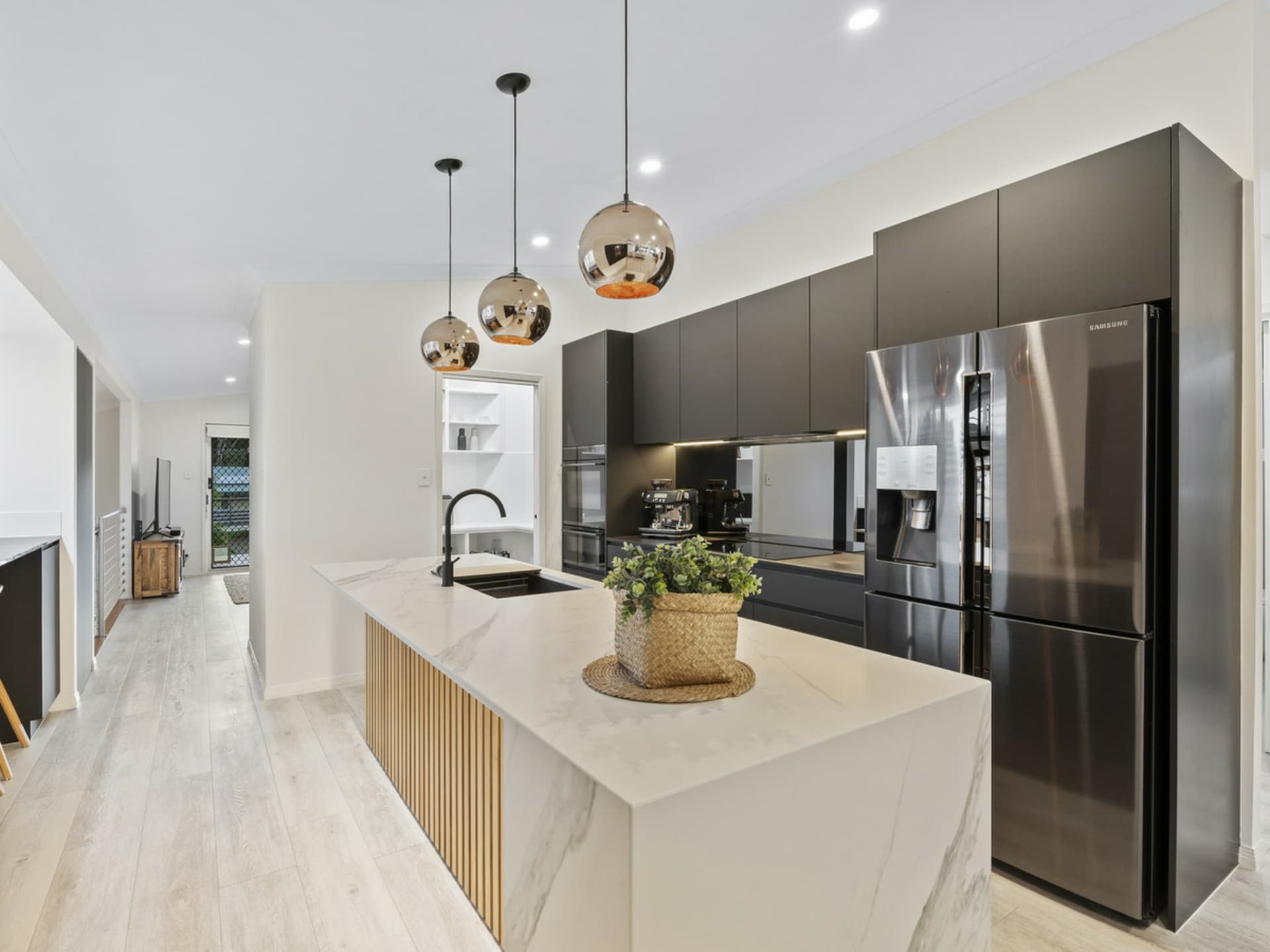 9 Chindrina Street, Hope Island, Hope Island - Thumbnail 7