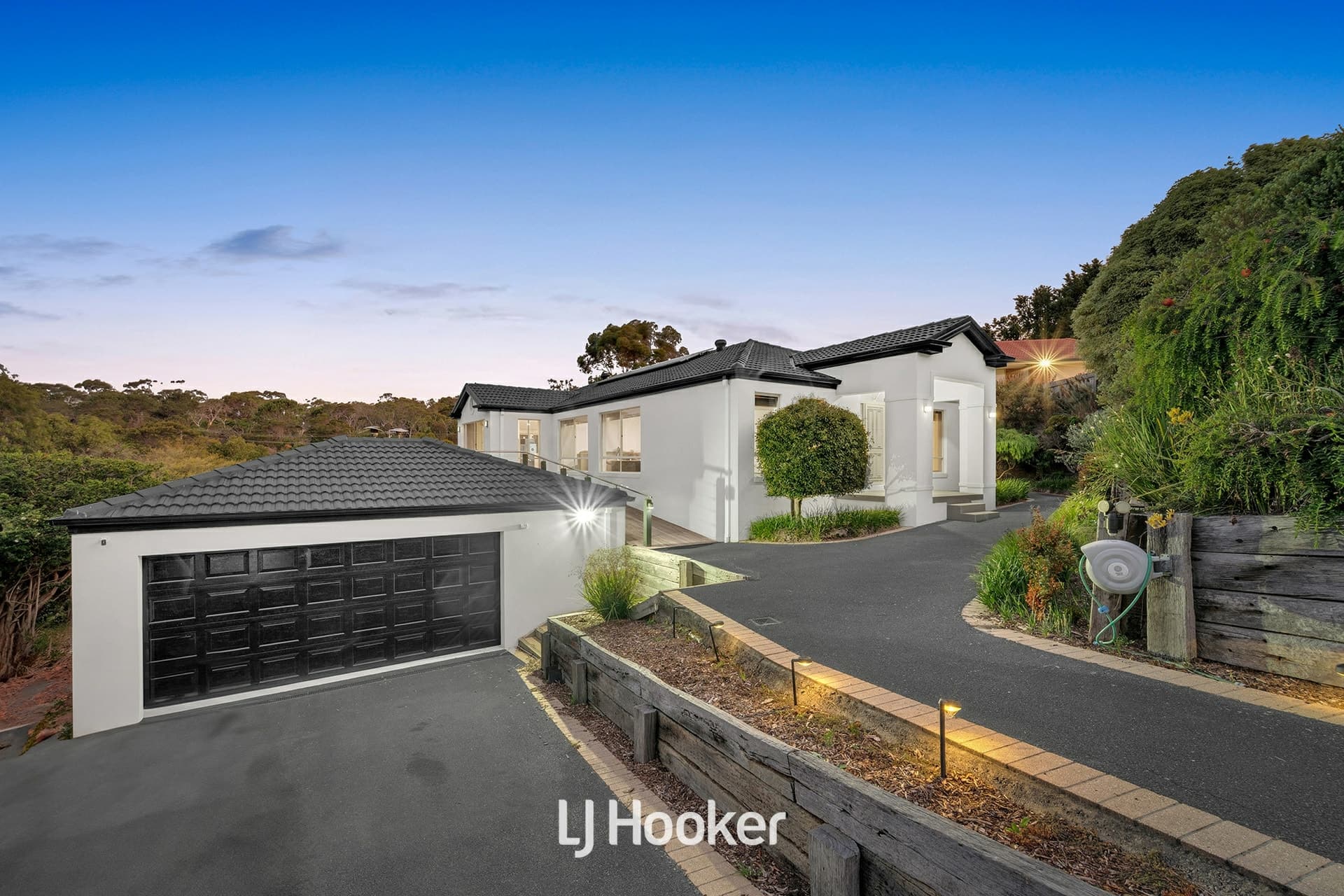 12 Hove Road, Mount Martha, Mount Martha - Thumbnail 2