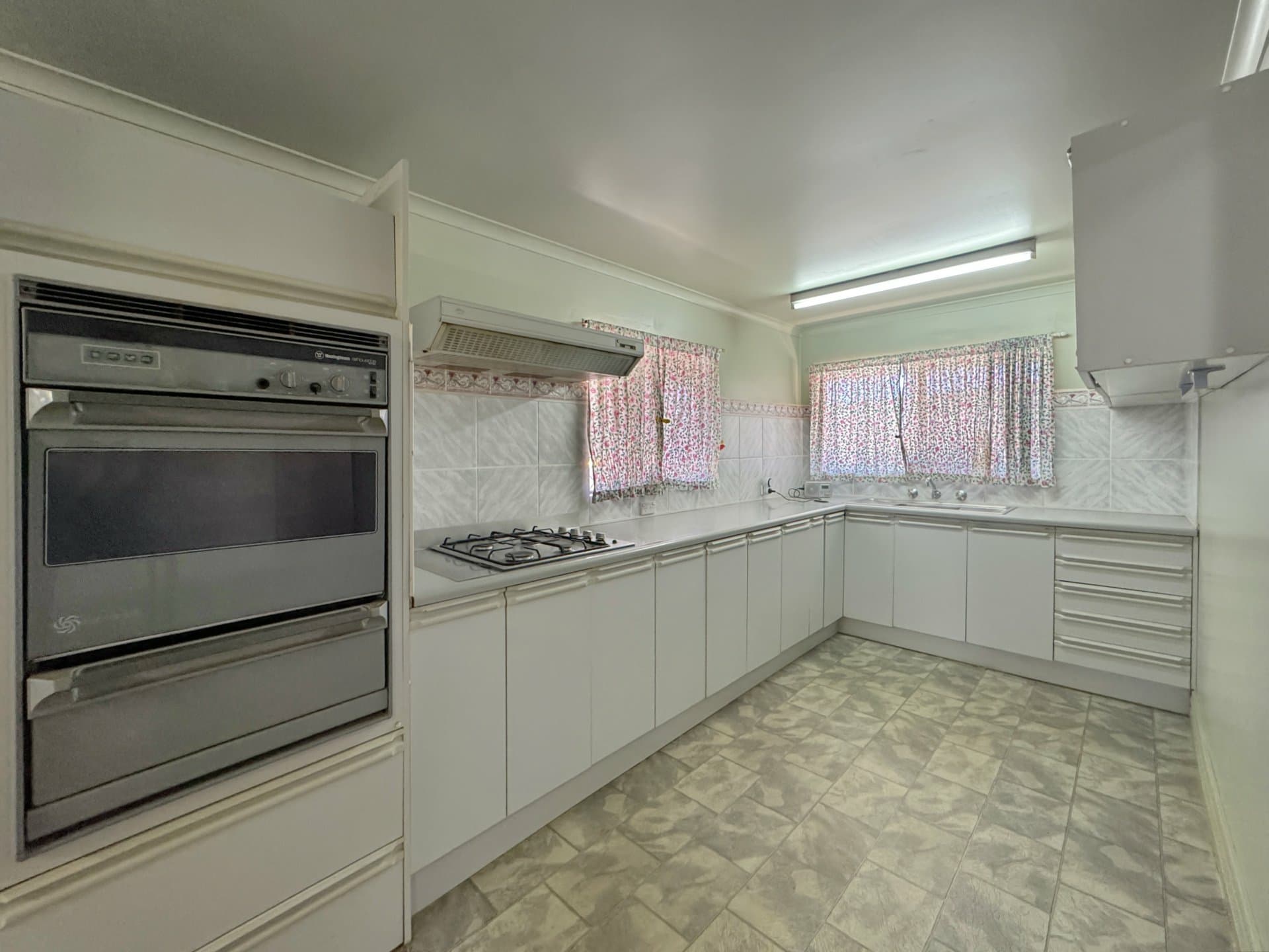 32 Ryan Street, Broken Hill, Broken Hill - Thumbnail 3