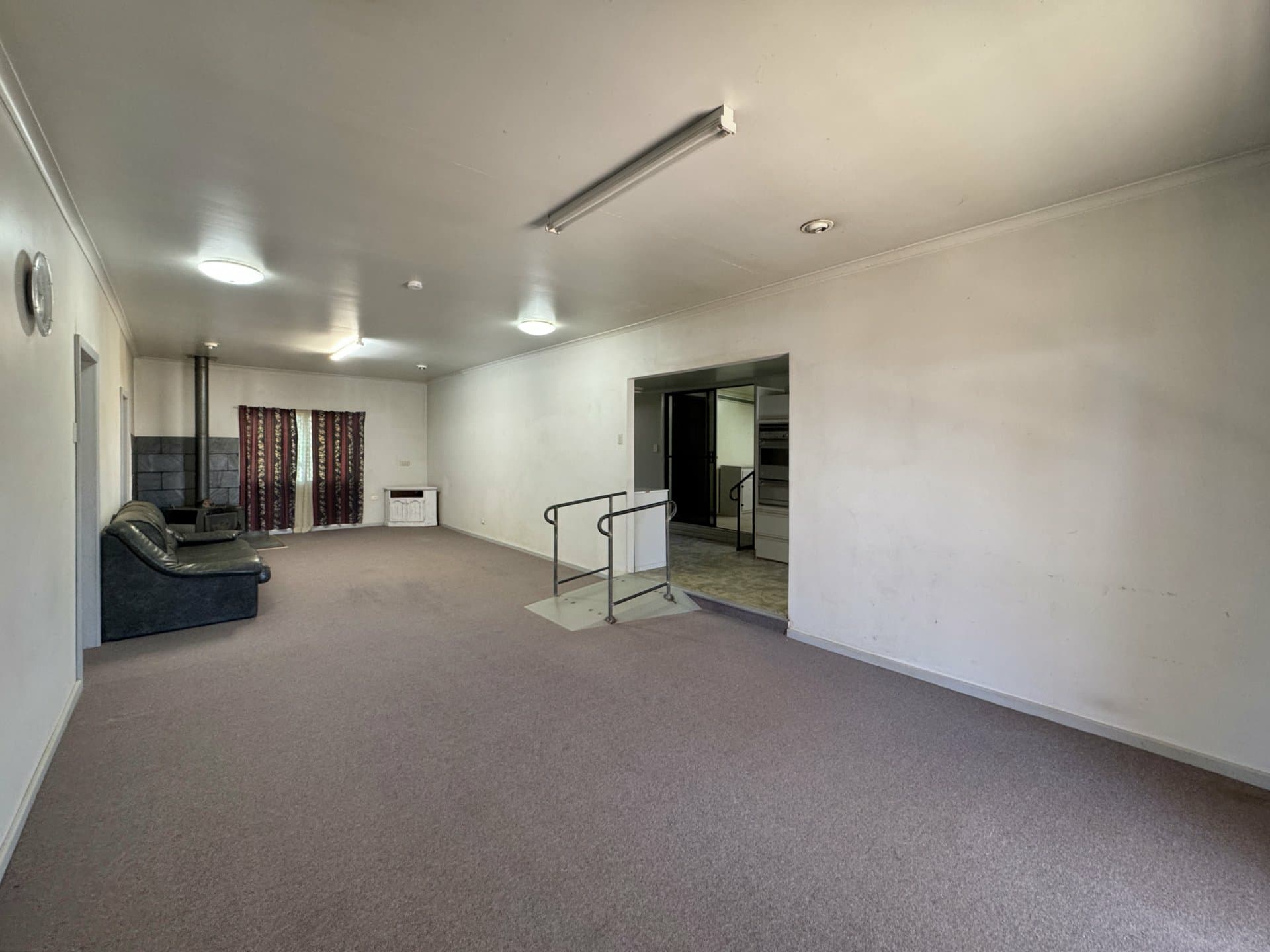 32 Ryan Street, Broken Hill, Broken Hill - Thumbnail 6