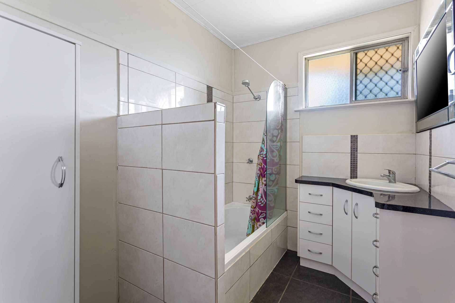 13 Fourth Avenue, Harristown, Harristown - Thumbnail 7