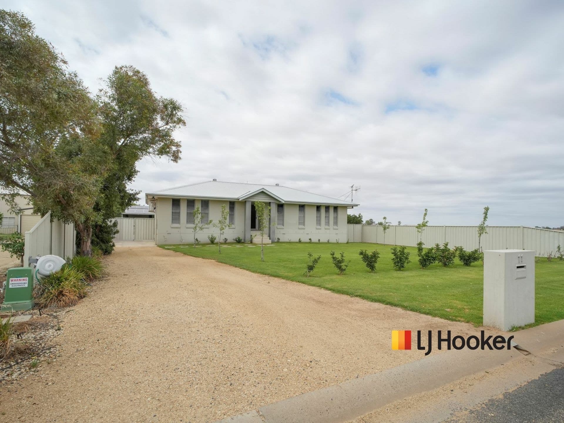 11 Bowden Fletcher Drive, Narromine, Narromine - Image 1