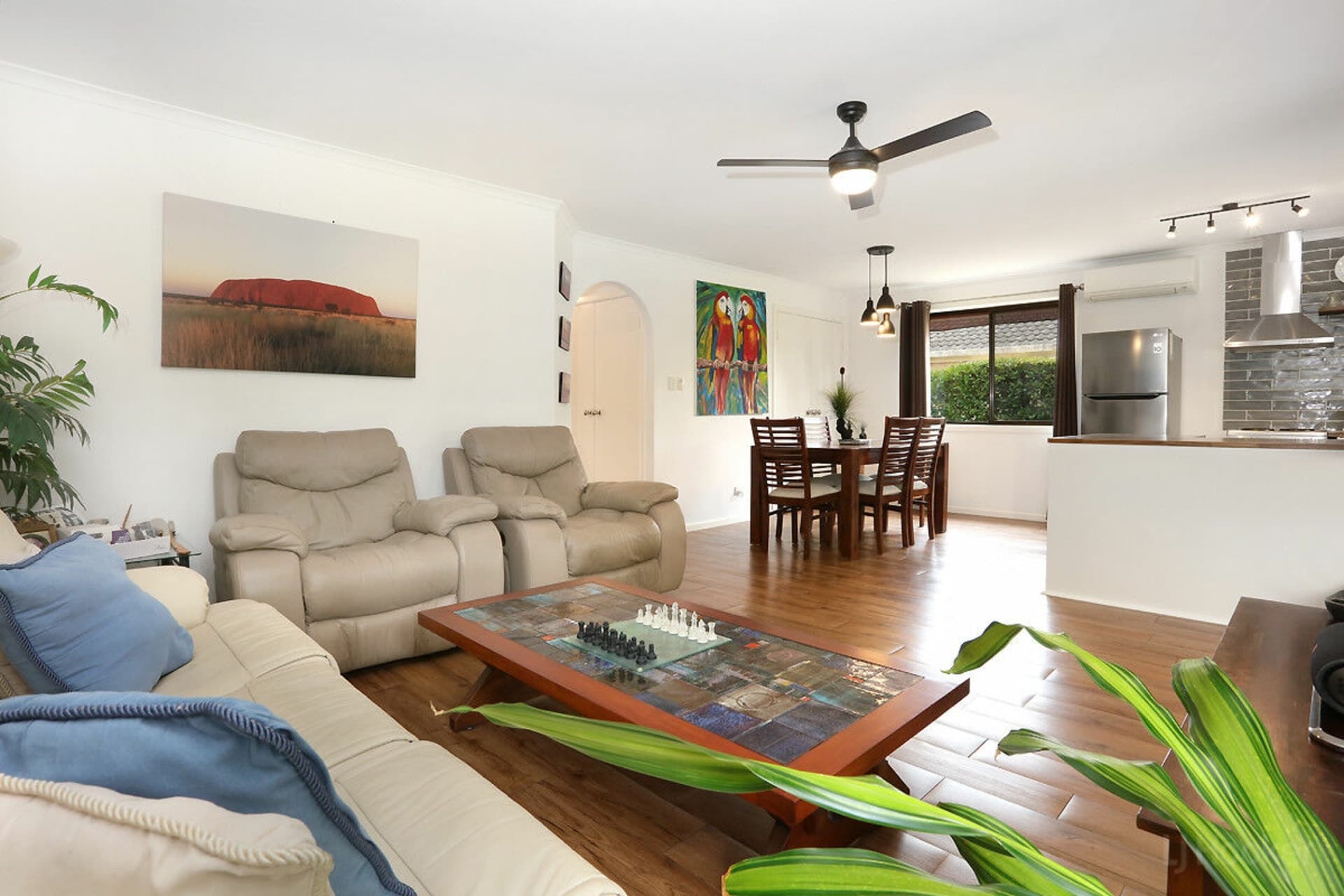 2/10 Sanctuary Court, Coombabah, Coombabah - Thumbnail 2