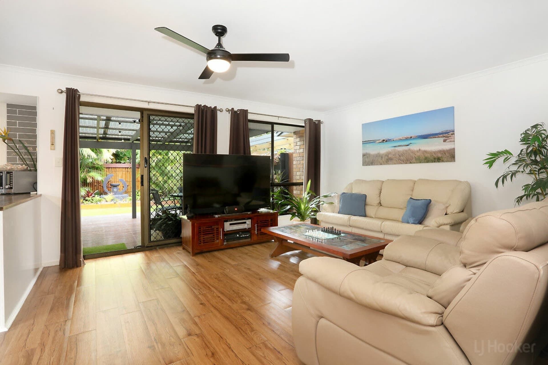2/10 Sanctuary Court, Coombabah, Coombabah - Thumbnail 5