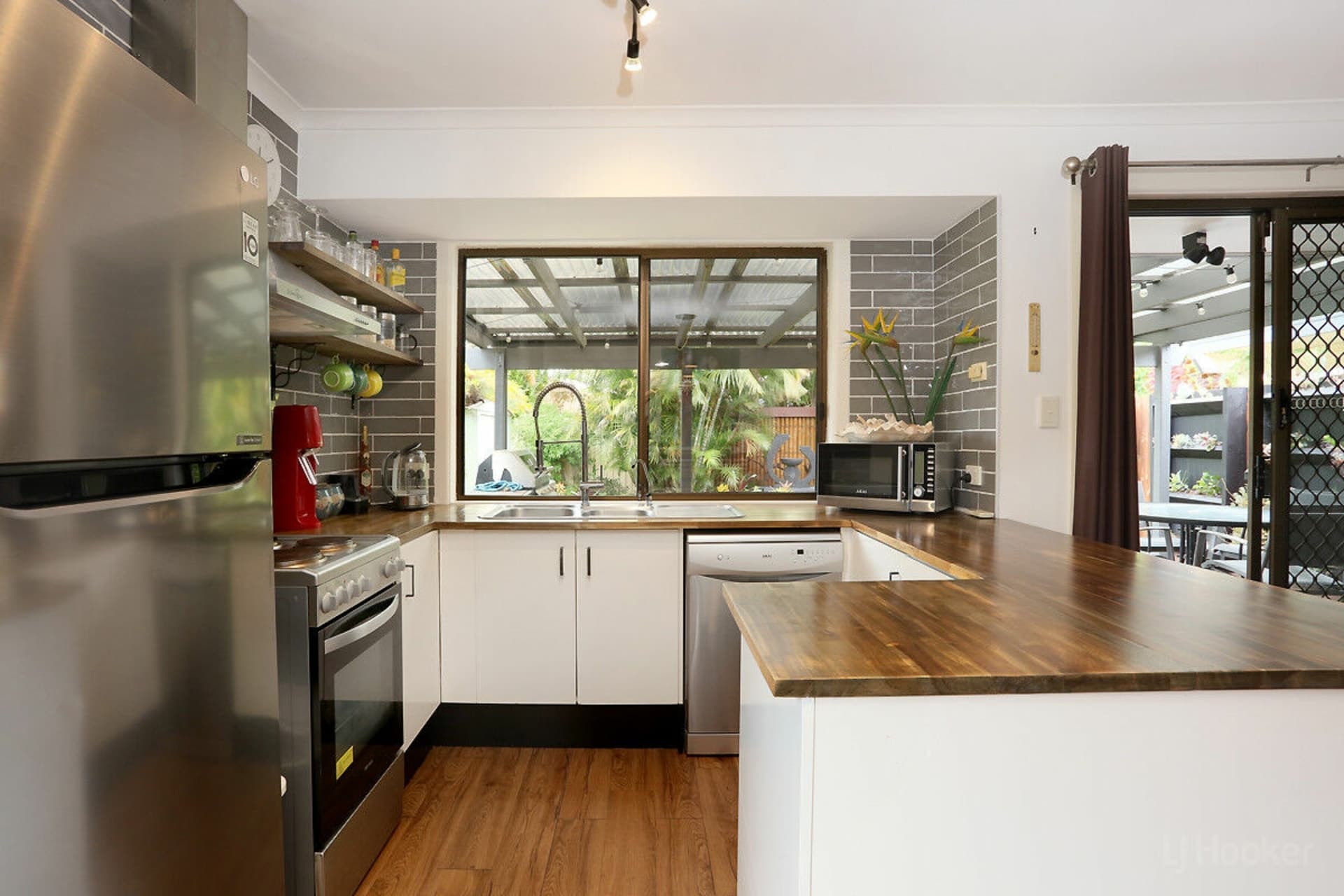 2/10 Sanctuary Court, Coombabah, Coombabah - Thumbnail 8