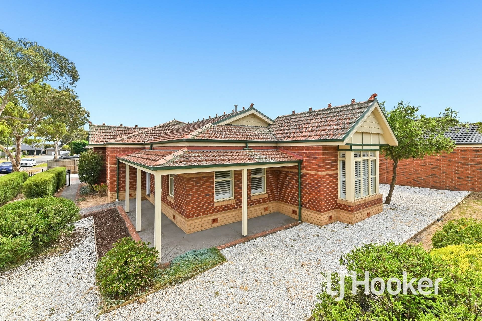 26 Rosslare Place, Cranbourne, Cranbourne - Image 1