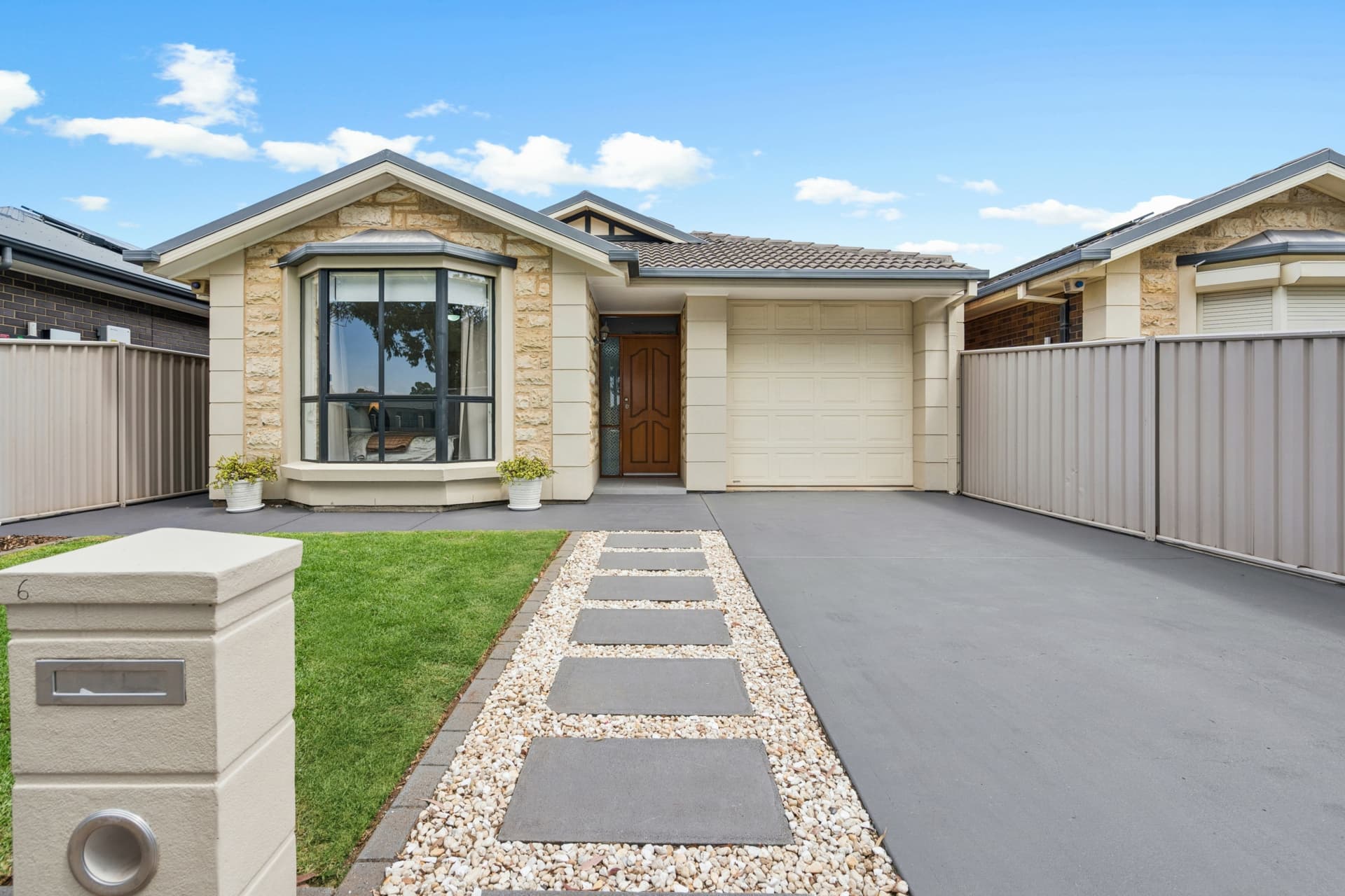 6 South Parade, Seaton, Seaton - Image 1
