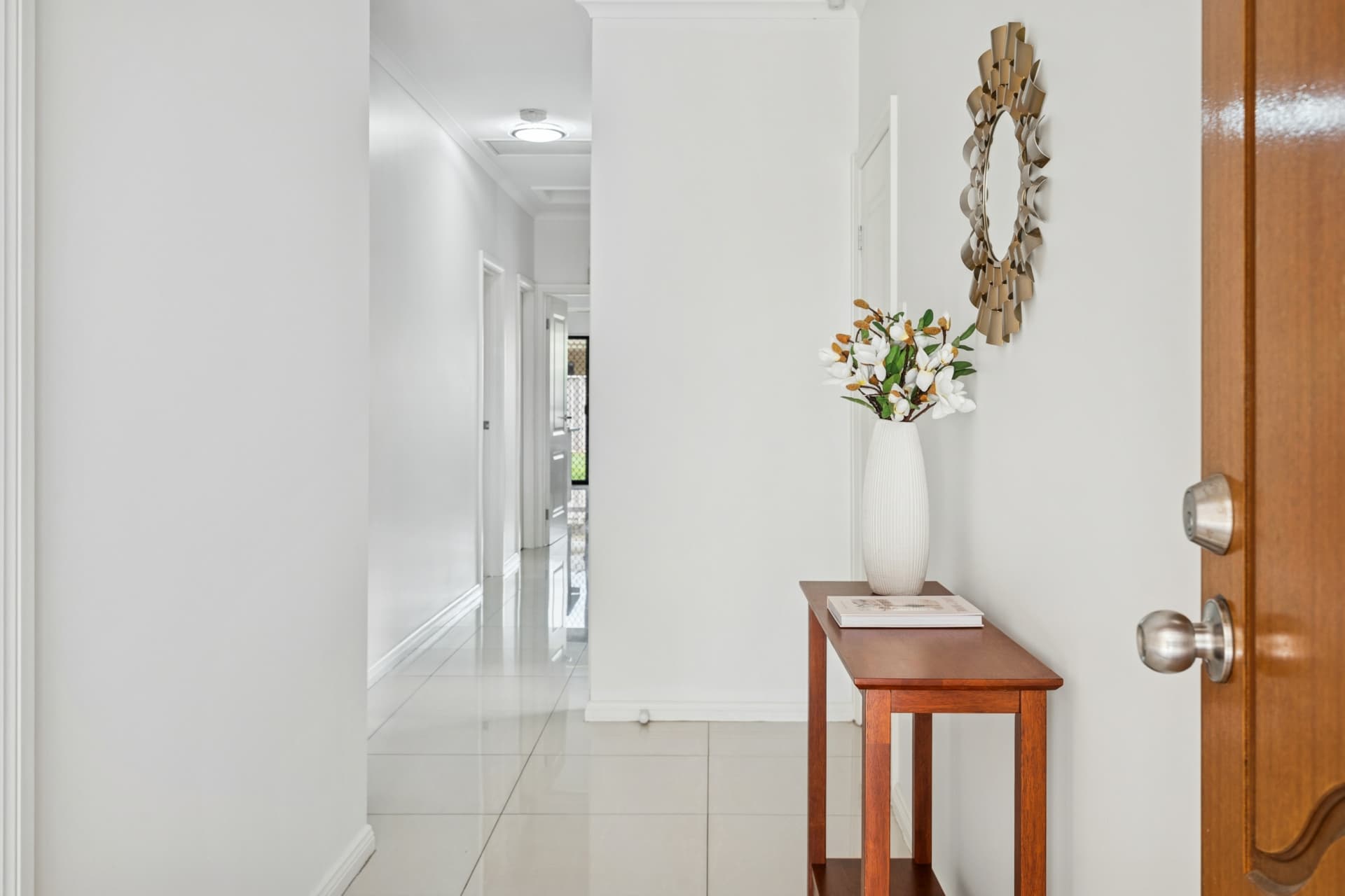 6 South Parade, Seaton, Seaton - Thumbnail 2
