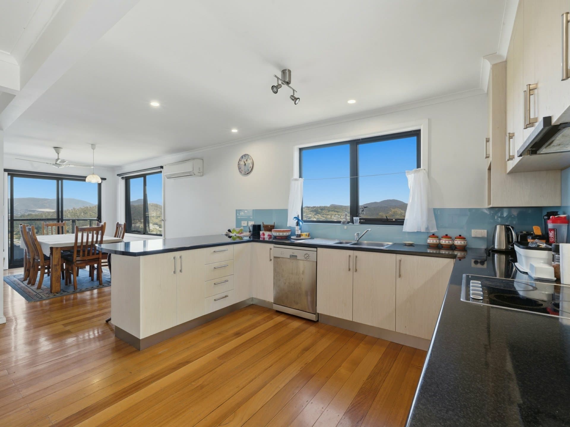 6 Aruma Street, Mornington, Mornington - Thumbnail 6