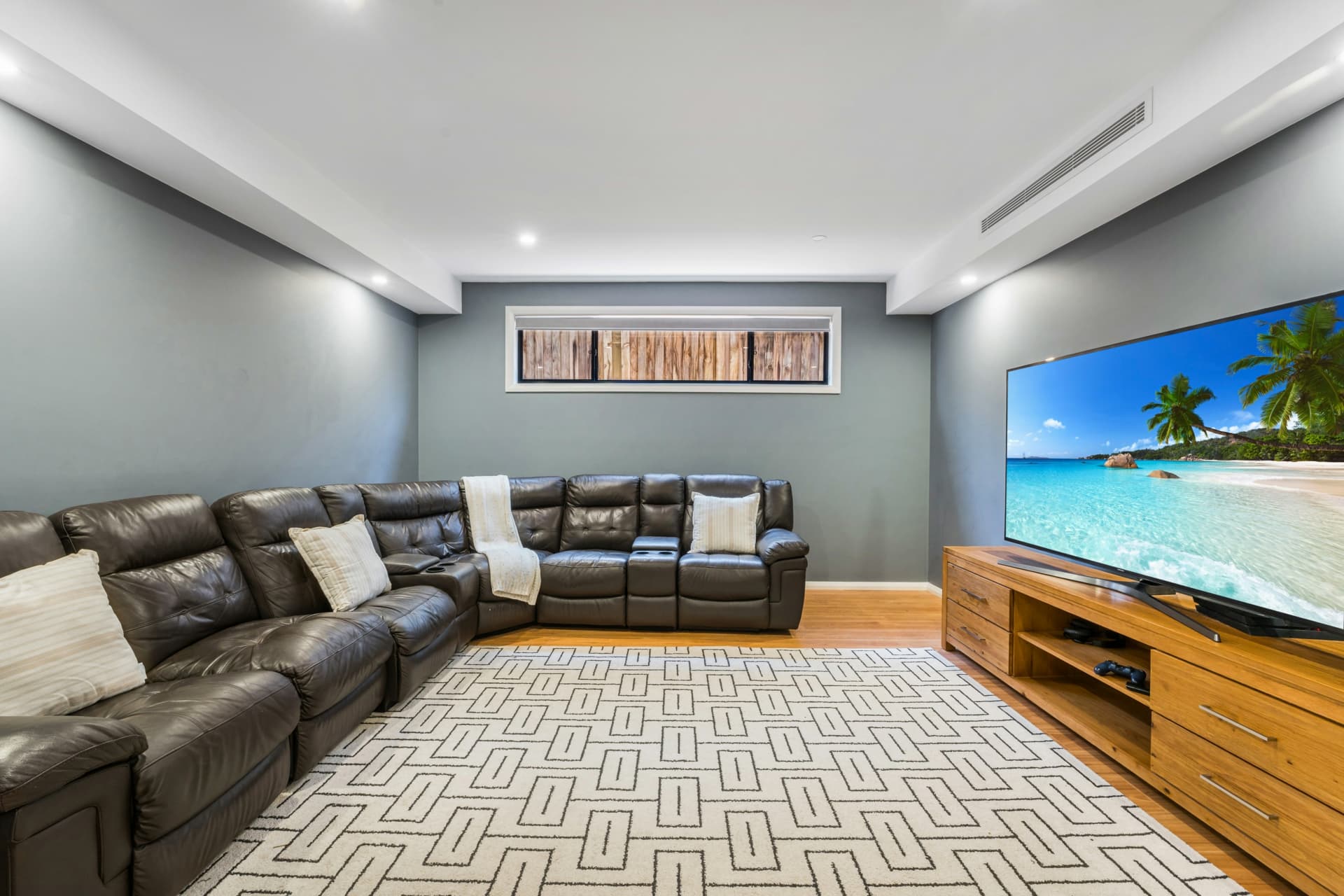 6 Barwick Link, Gledswood Hills, Gledswood Hills - Thumbnail 4