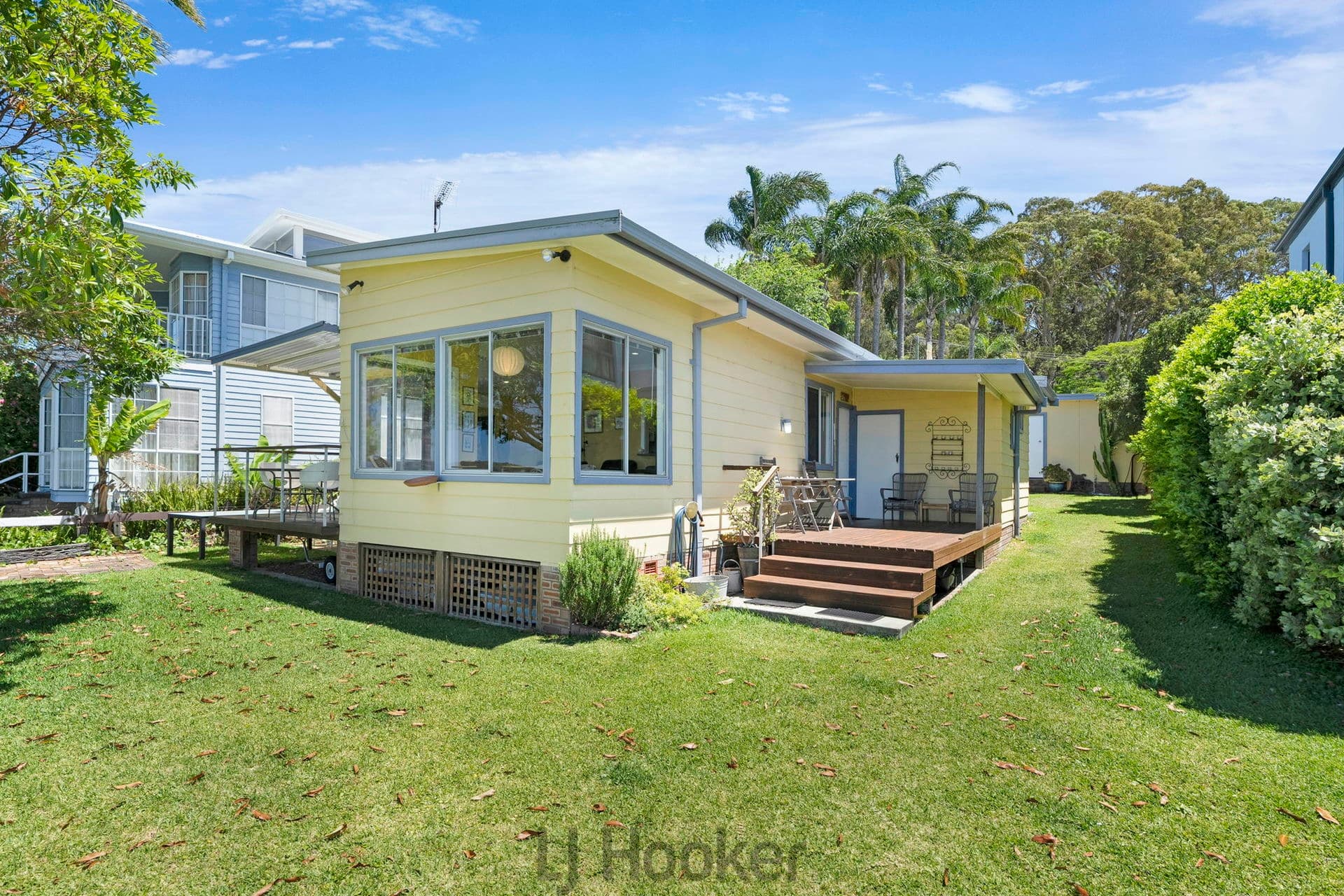 37 Waterside Avenue, Sunshine, Sunshine - Thumbnail 3