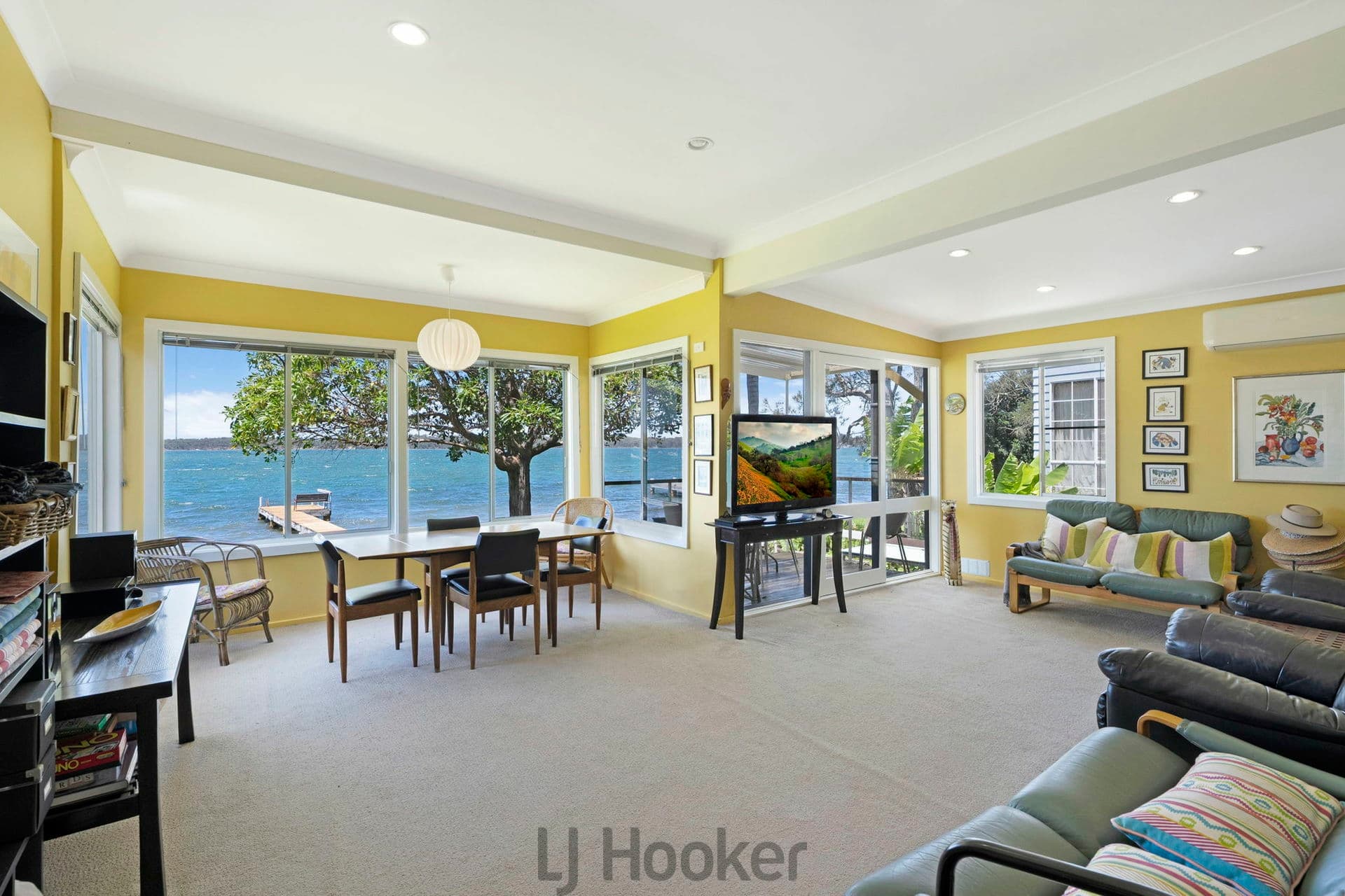 37 Waterside Avenue, Sunshine, Sunshine - Thumbnail 5