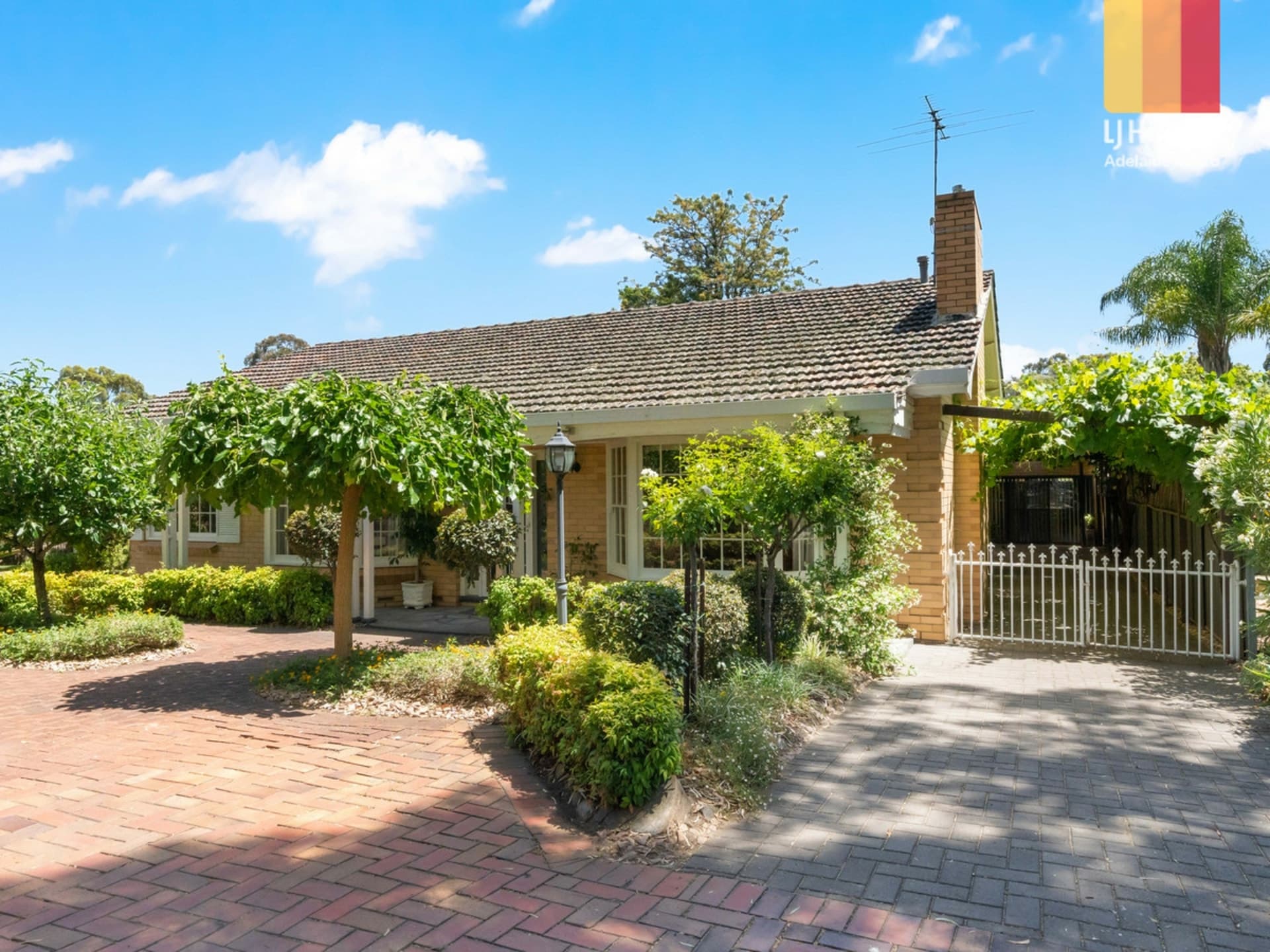 108 Barracks Road, Hope Valley, Hope Valley - Thumbnail 2