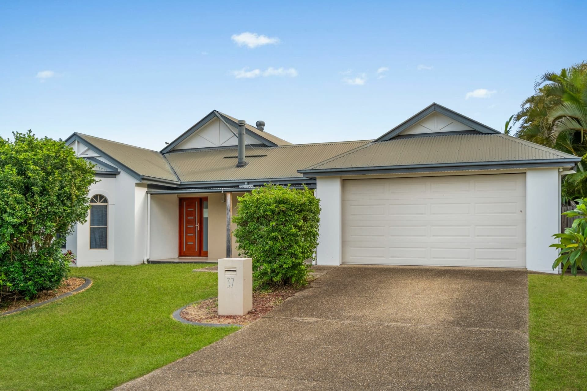 37 Barrington Street, Upper Coomera, Upper Coomera - Thumbnail 2