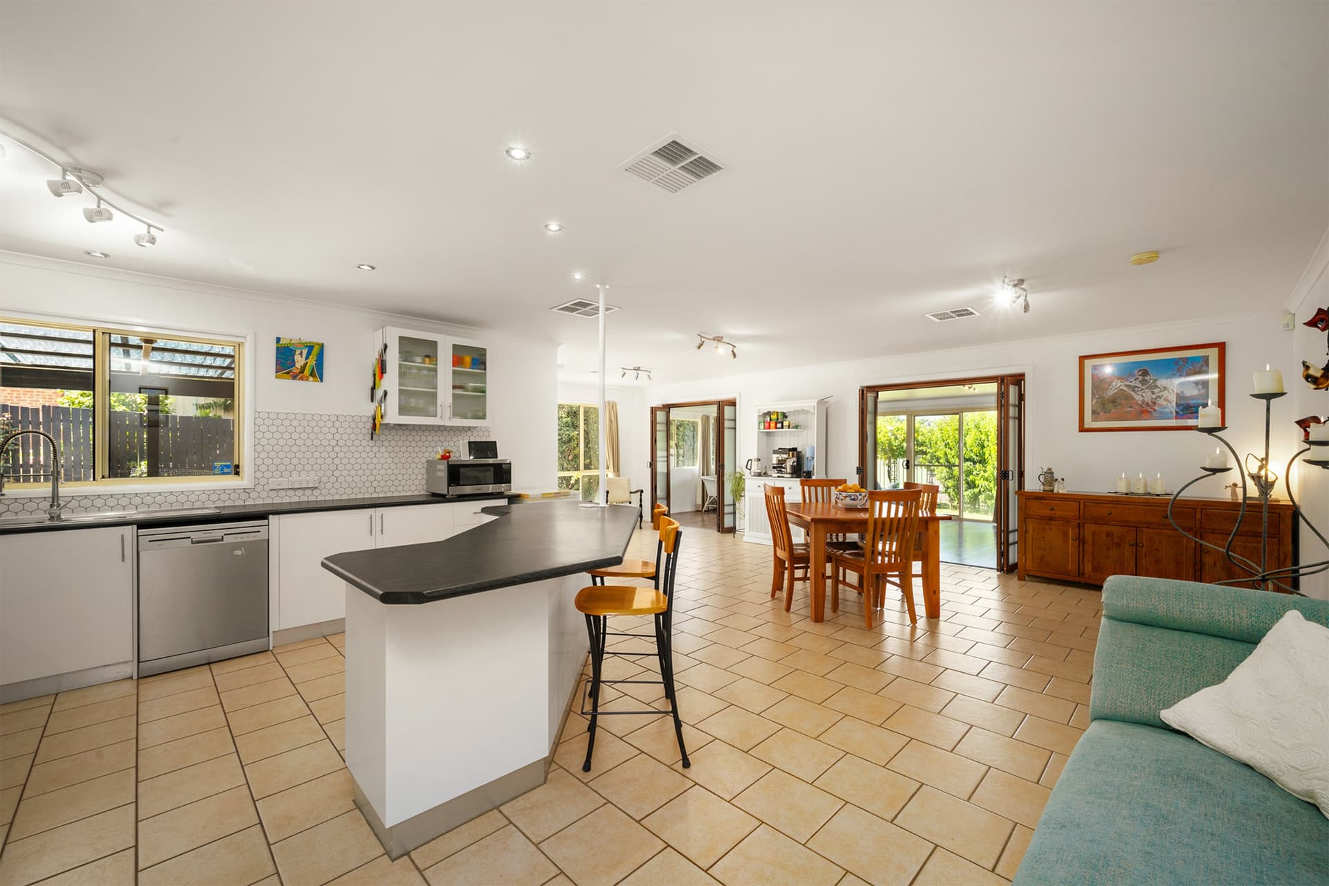 91 Katherine Avenue, Amaroo, Amaroo - Thumbnail 4