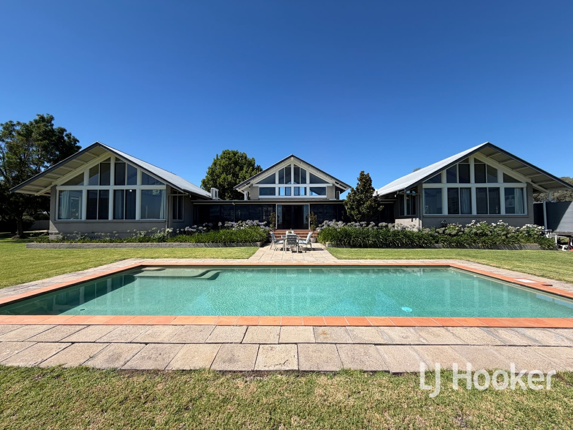 71 Gillespies Lane, Inverell, Inverell - Thumbnail 2