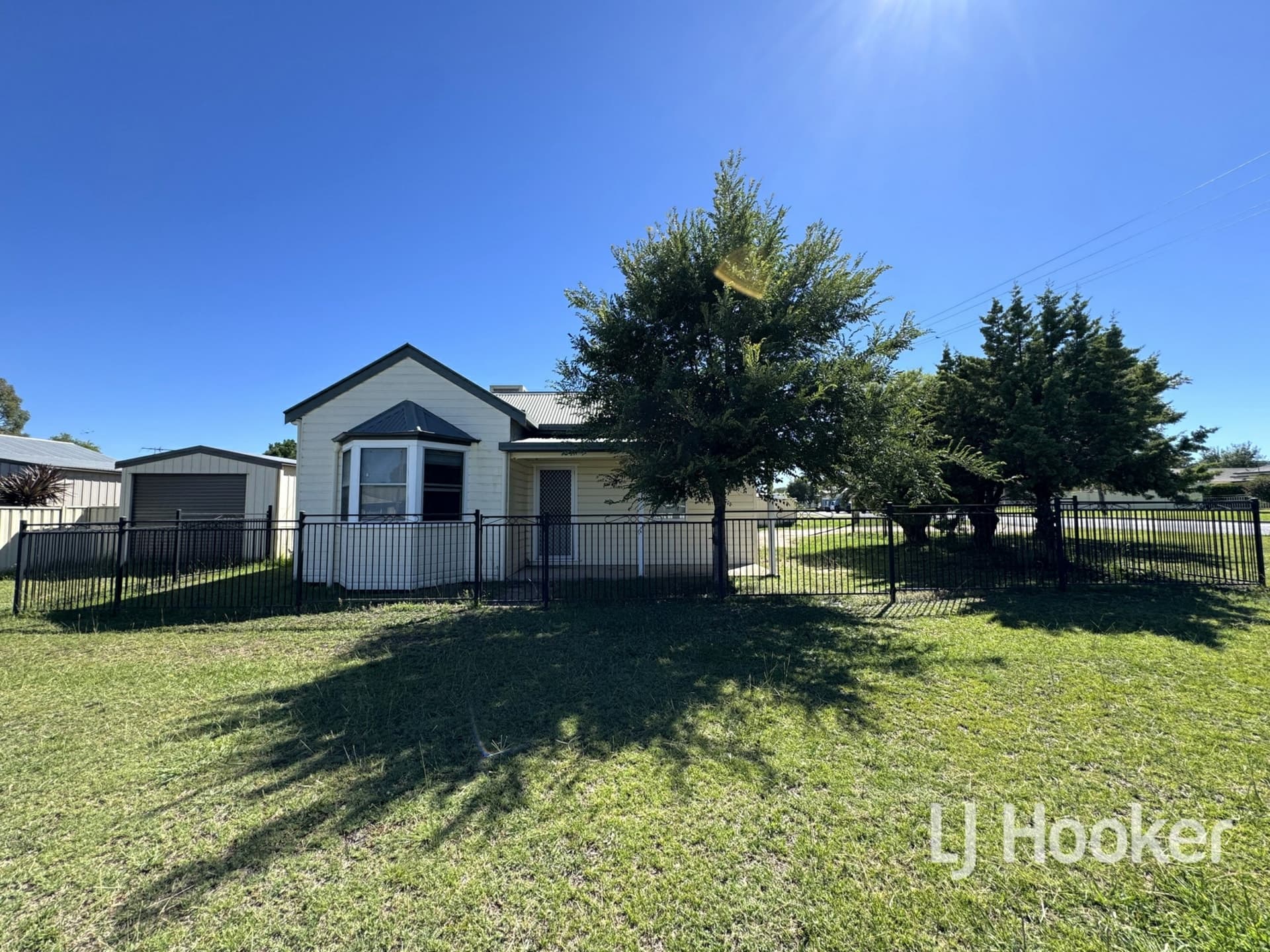 42 Greaves Street, Inverell, Inverell - Thumbnail 2