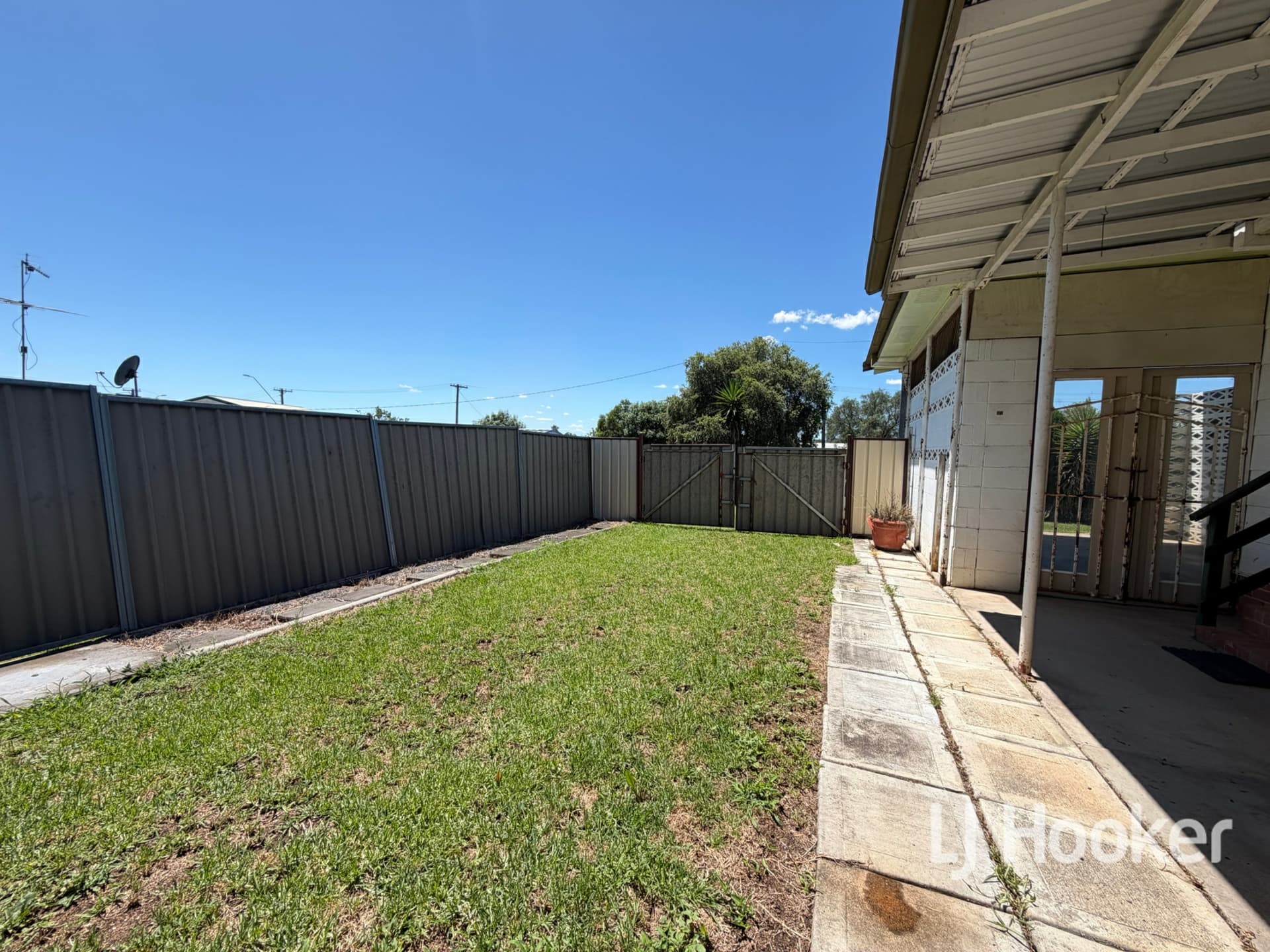 1 Lang Street, Inverell, Inverell - Image 1