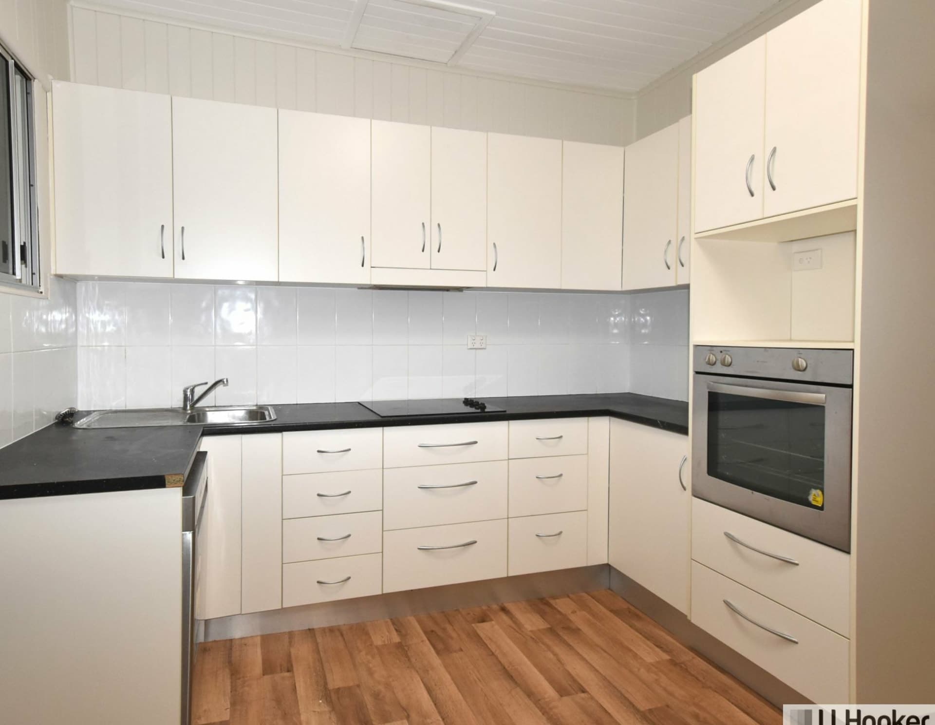 14 Brosnan Street, Tully, Tully - Thumbnail 2
