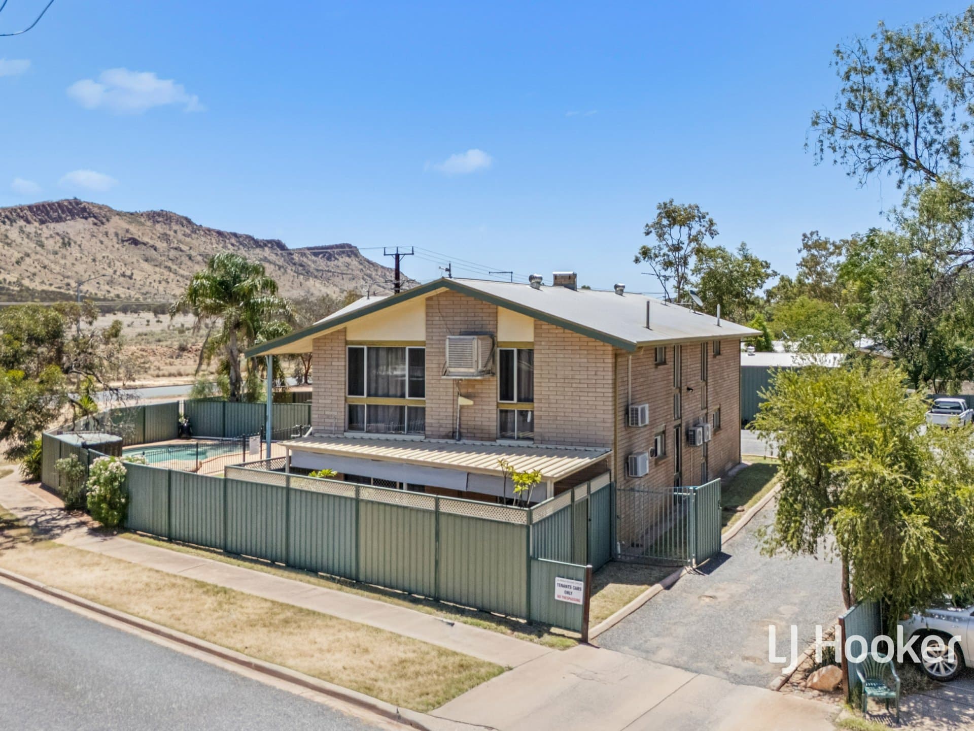 4/16 Bradshaw Drive, Gillen, Gillen - Thumbnail 2