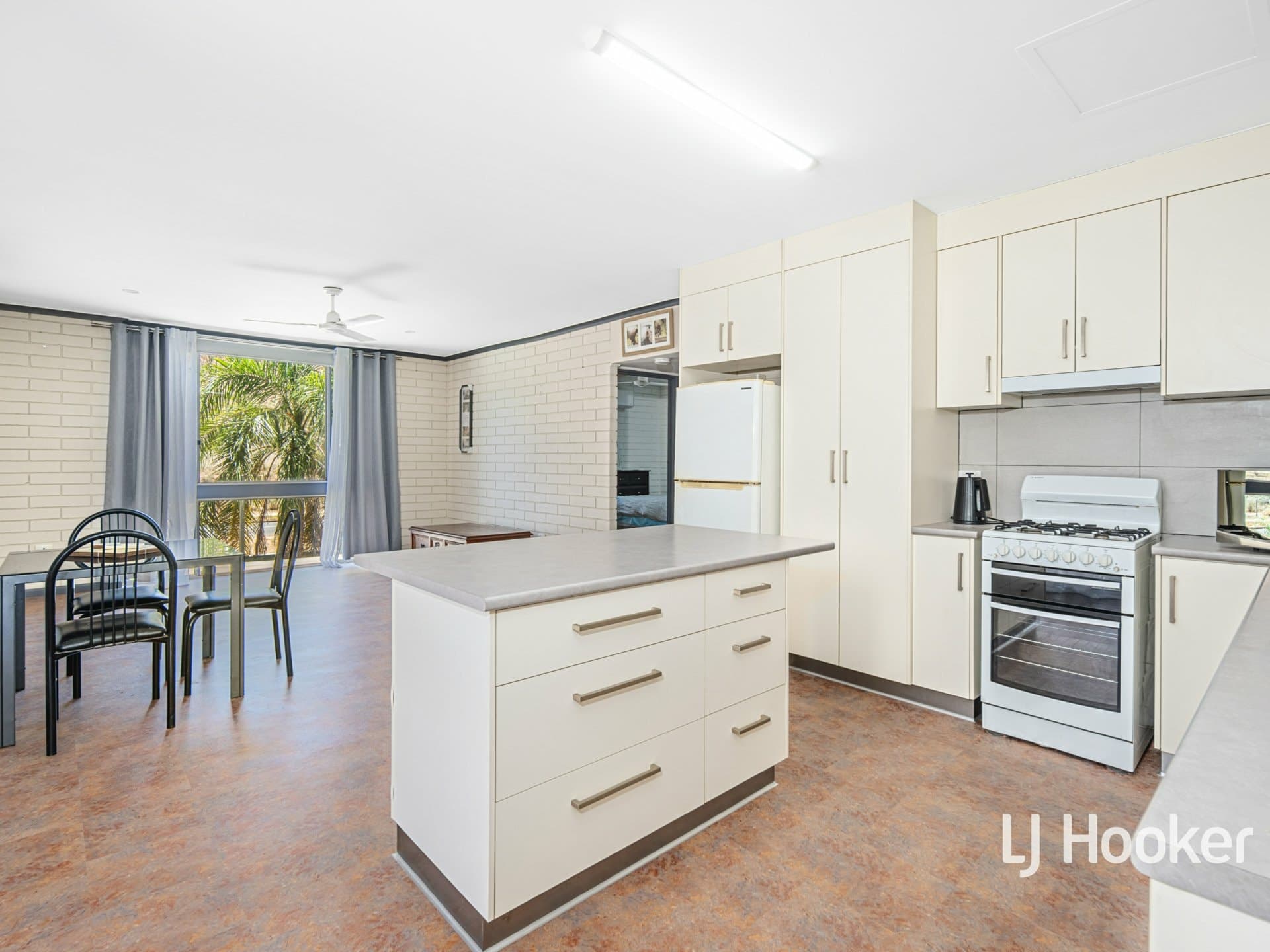 4/16 Bradshaw Drive, Gillen, Gillen - Thumbnail 4
