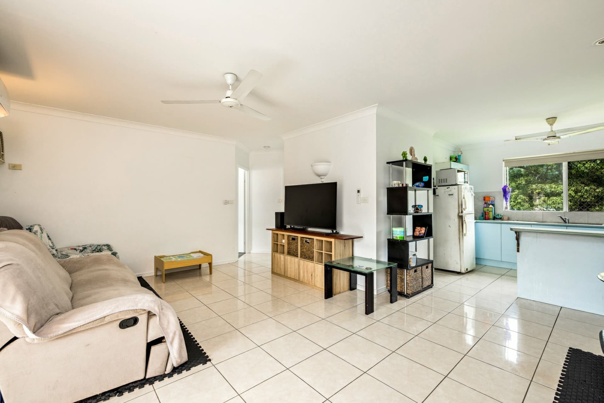 9/16-18 Springfield Crescent, Manoora, Manoora - Image 1