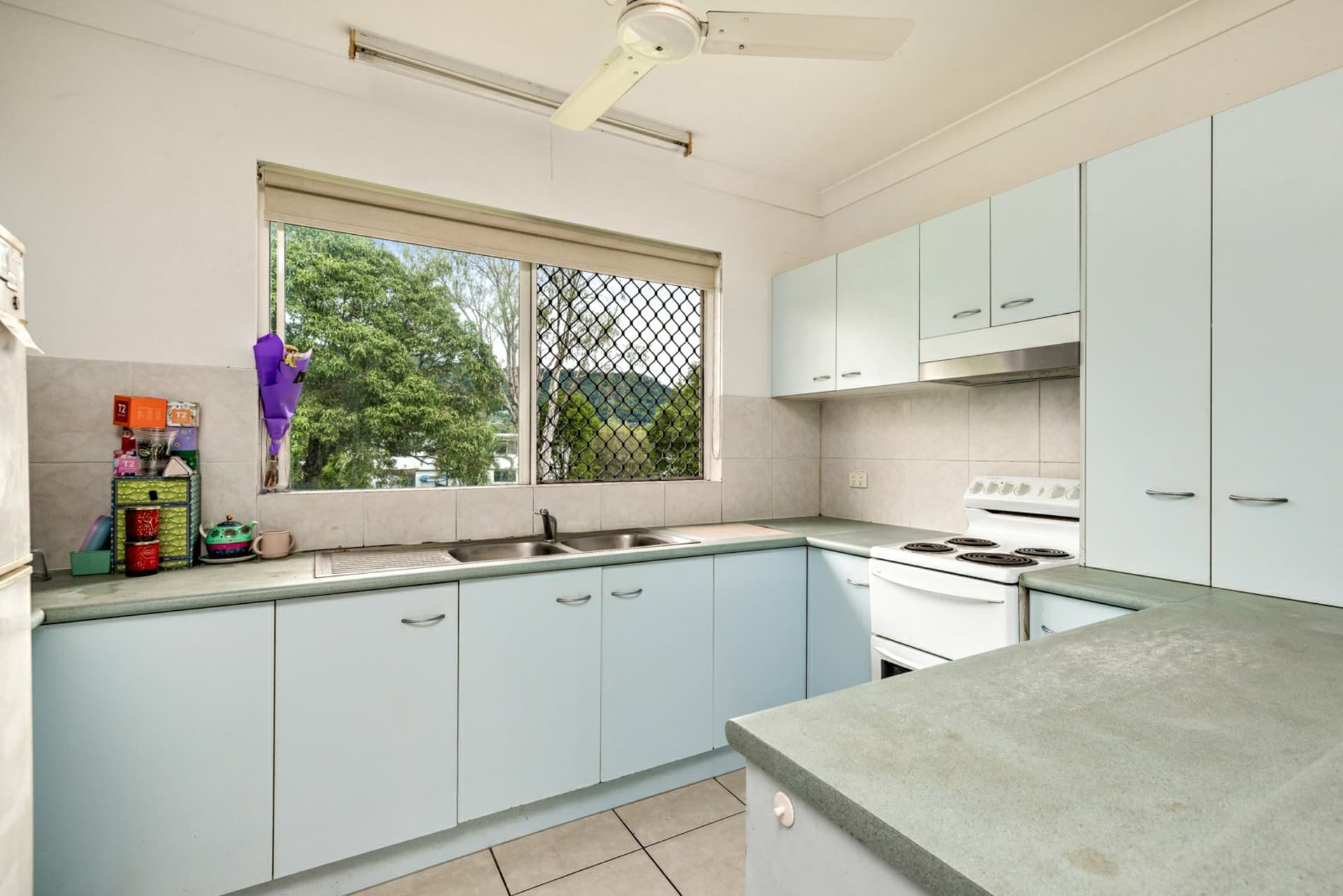 9/16-18 Springfield Crescent, Manoora, Manoora - Thumbnail 4
