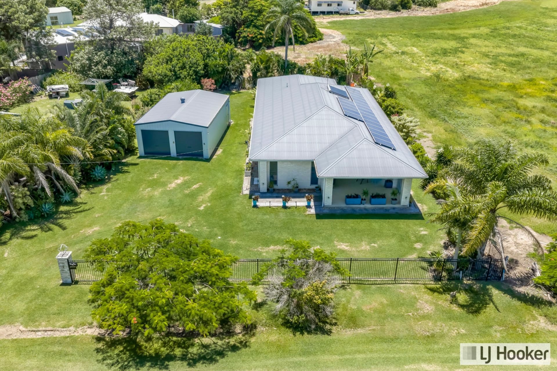 7 Saunders Street, Elliott Heads, Elliott Heads - Image 1