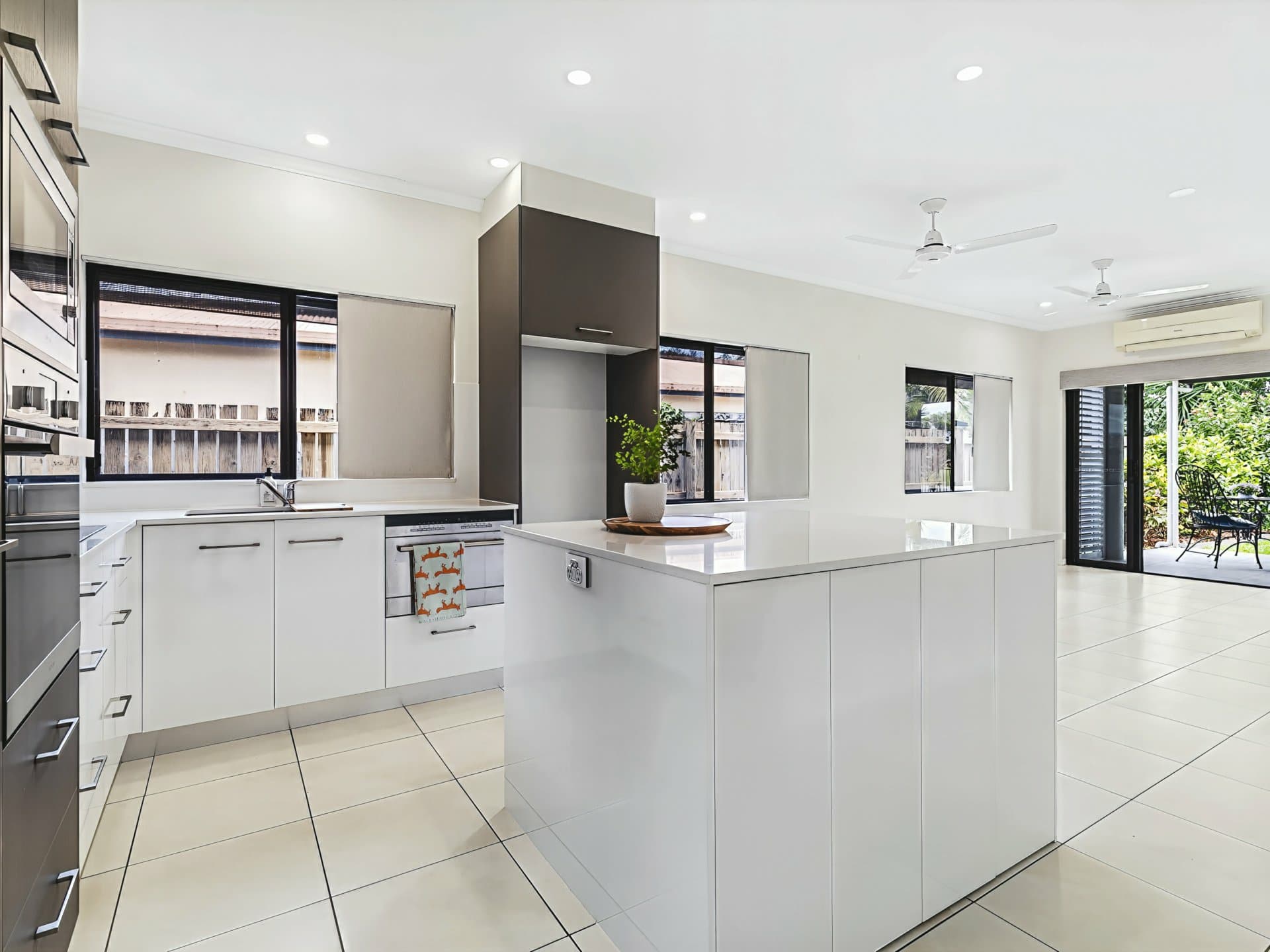109/2-6 Lake Placid Road, Caravonica, Caravonica - Thumbnail 4