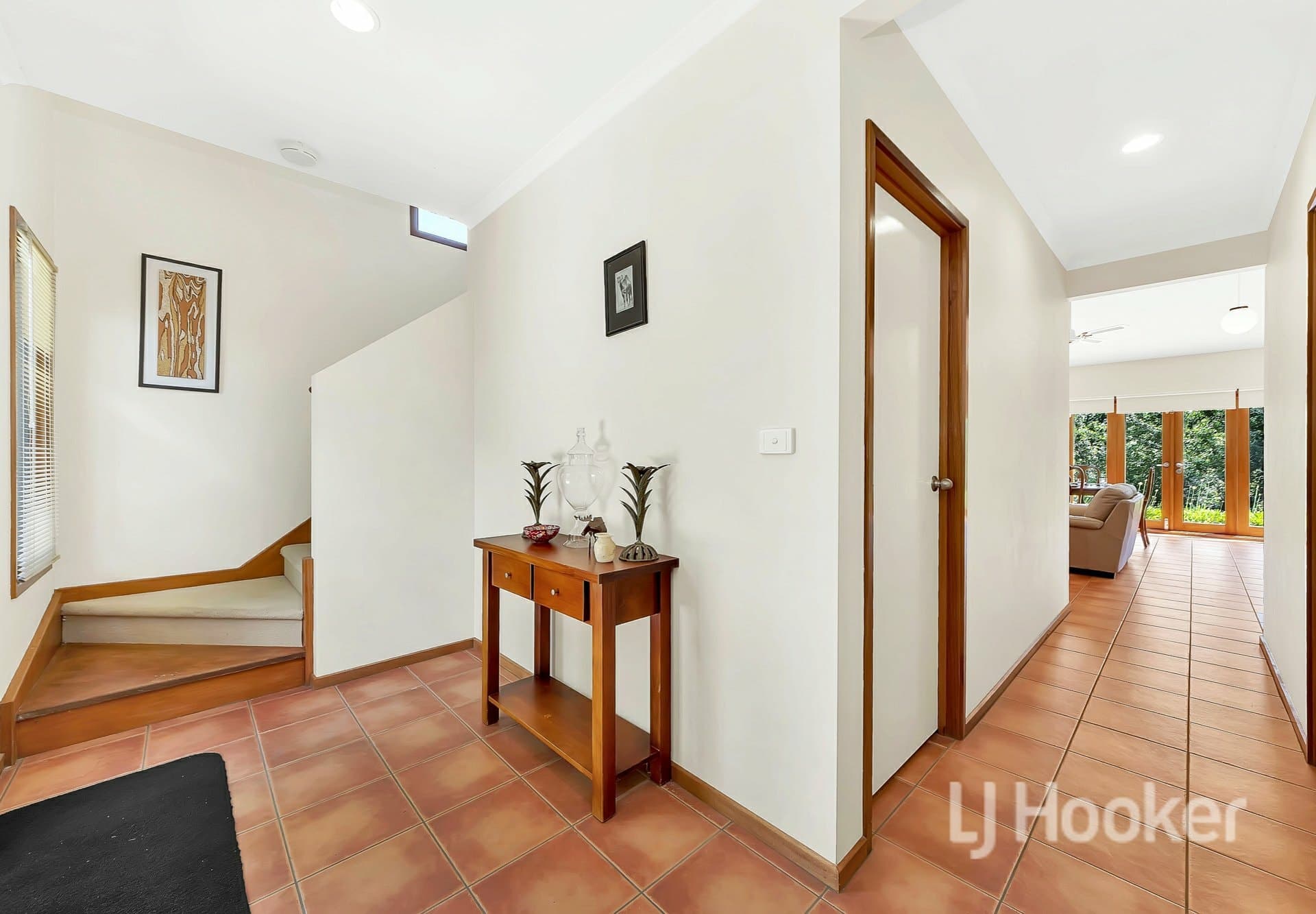 7 Lakeside Drive, Hidden Valley, Hidden Valley - Thumbnail 2