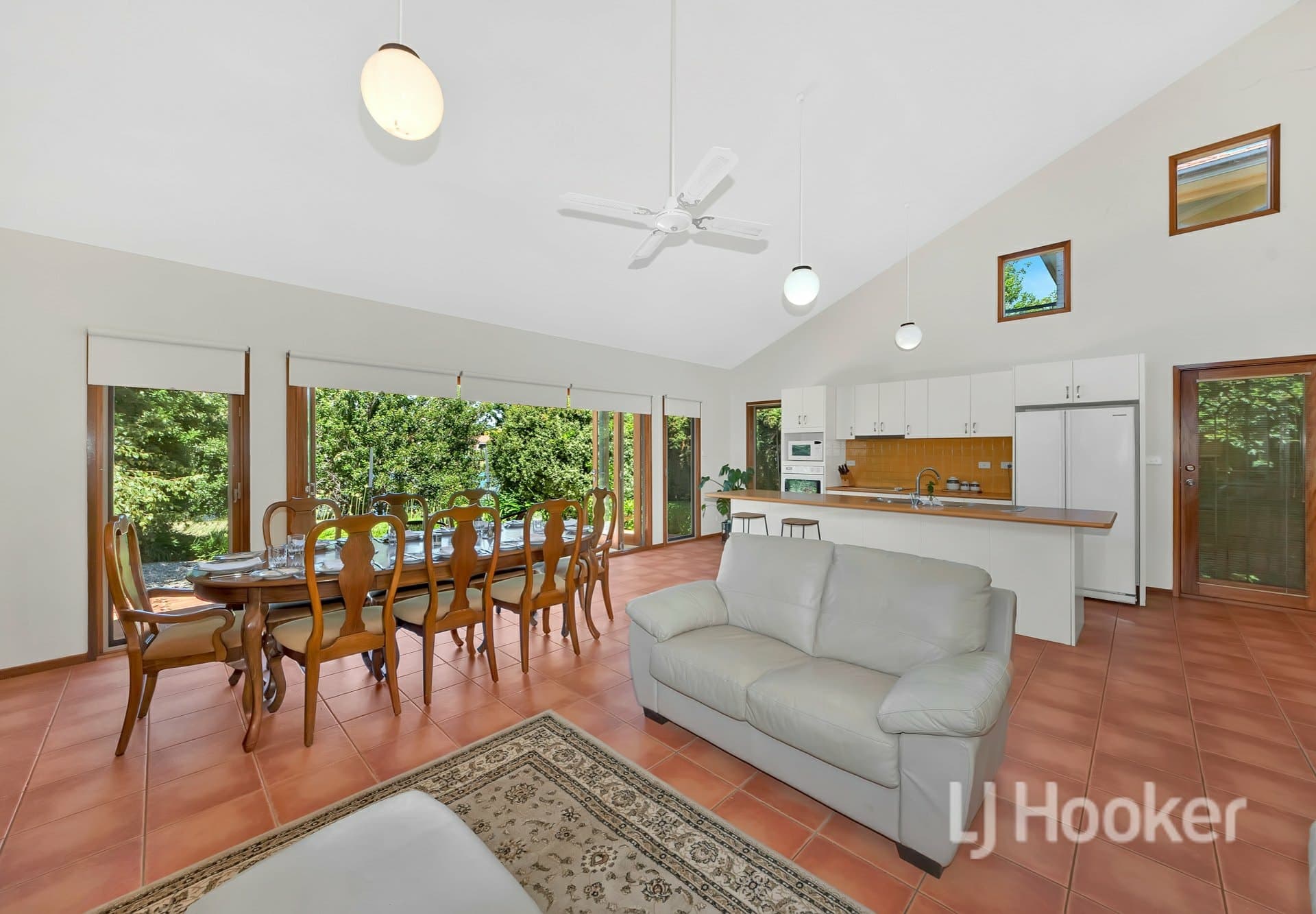 7 Lakeside Drive, Hidden Valley, Hidden Valley - Thumbnail 4
