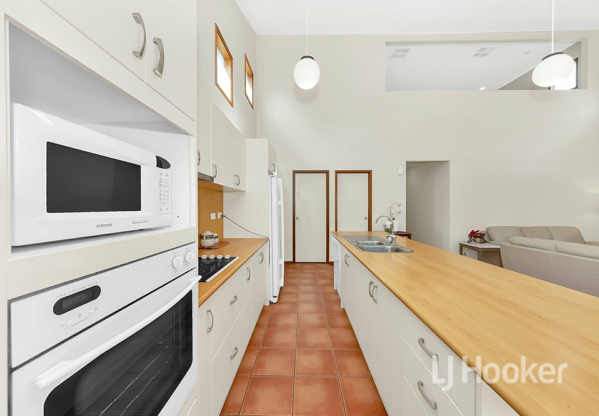 7 Lakeside Drive, Hidden Valley, Hidden Valley - Thumbnail 7