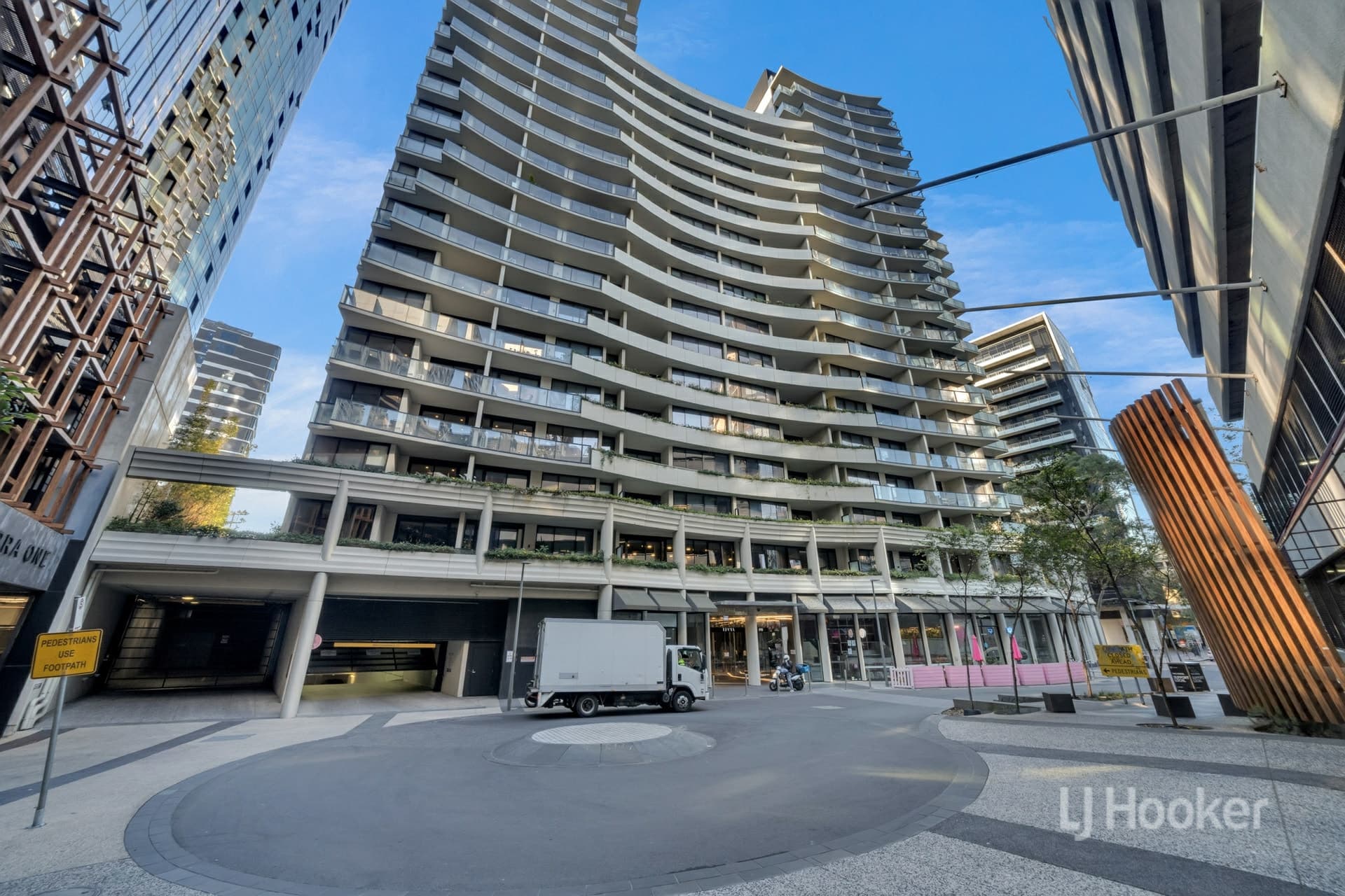 1005/8 Daly Street, South Yarra, South Yarra - Thumbnail 7