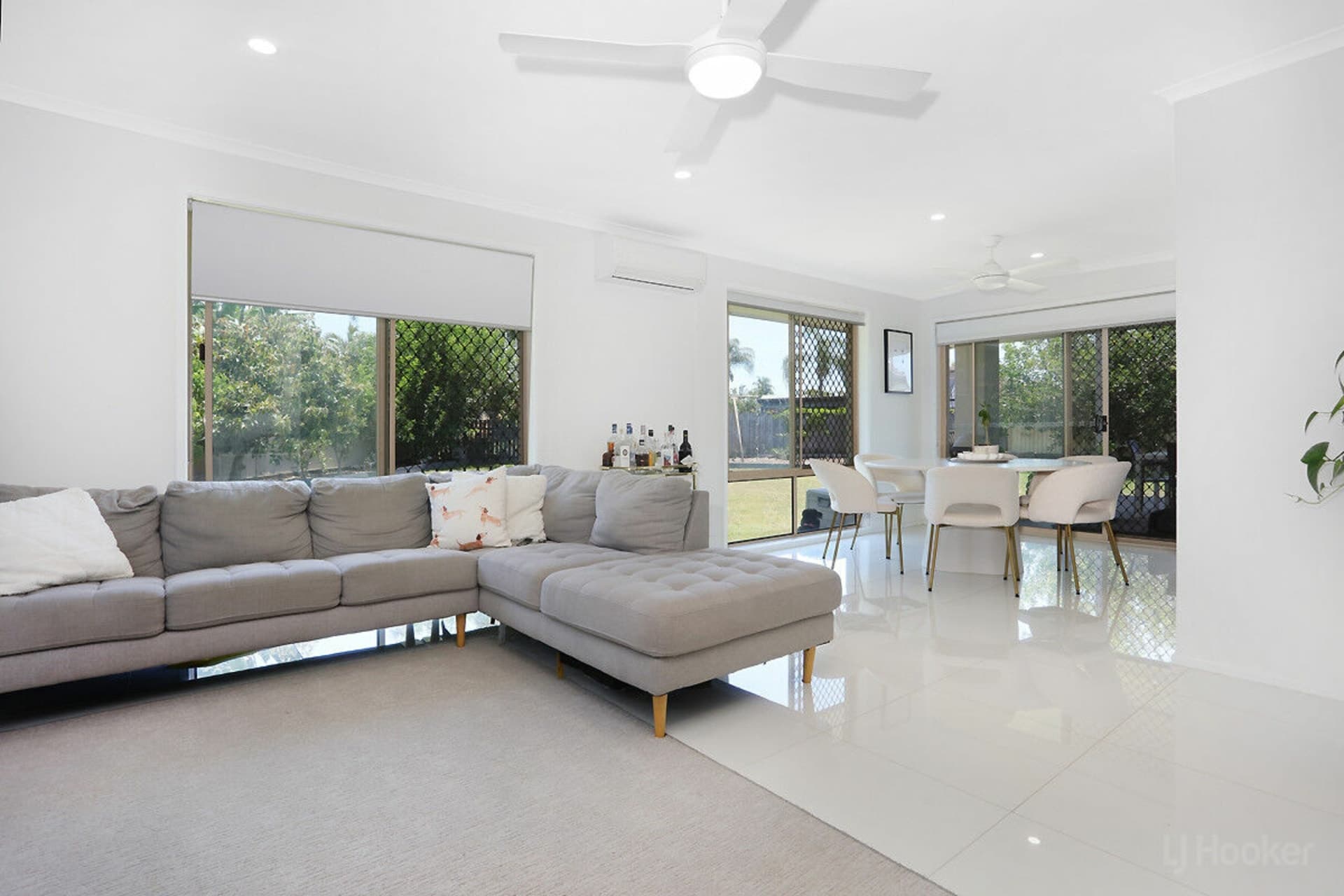 11 Eacham Avenue, Coombabah, Coombabah - Thumbnail 4