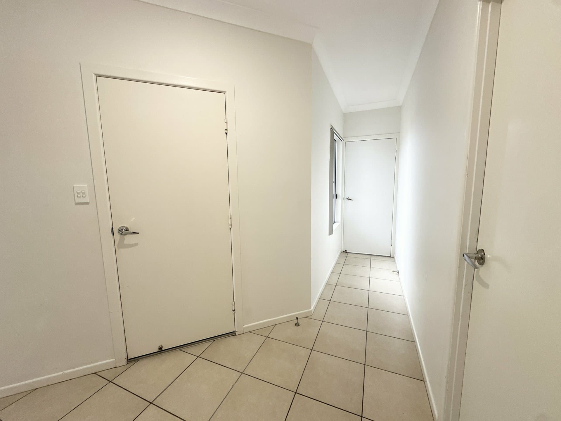 5 Sixth Close, Bowen, Bowen - Image 1