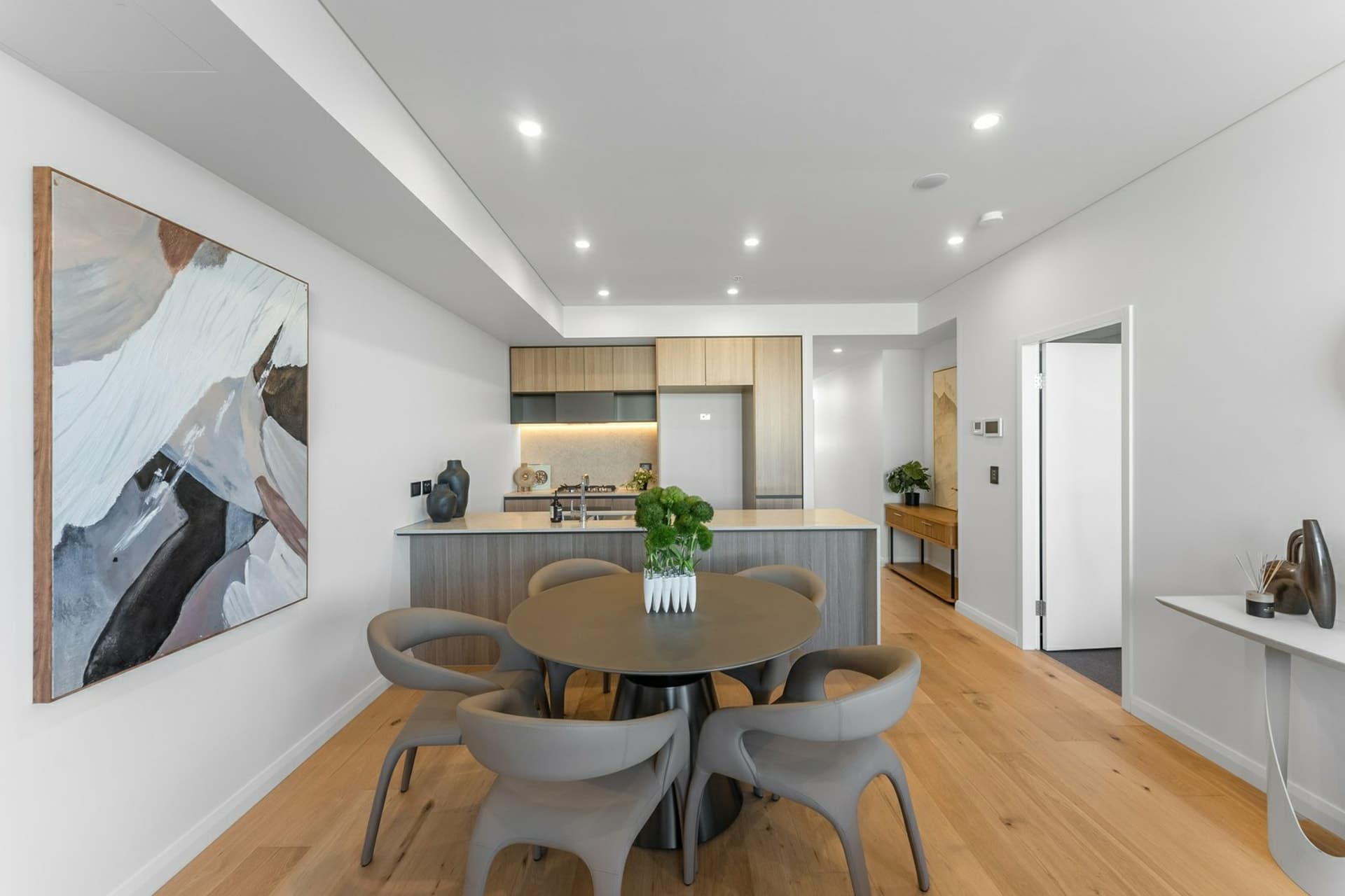 Apartment 710/5 Regent Street, Petersham, Petersham - Thumbnail 2
