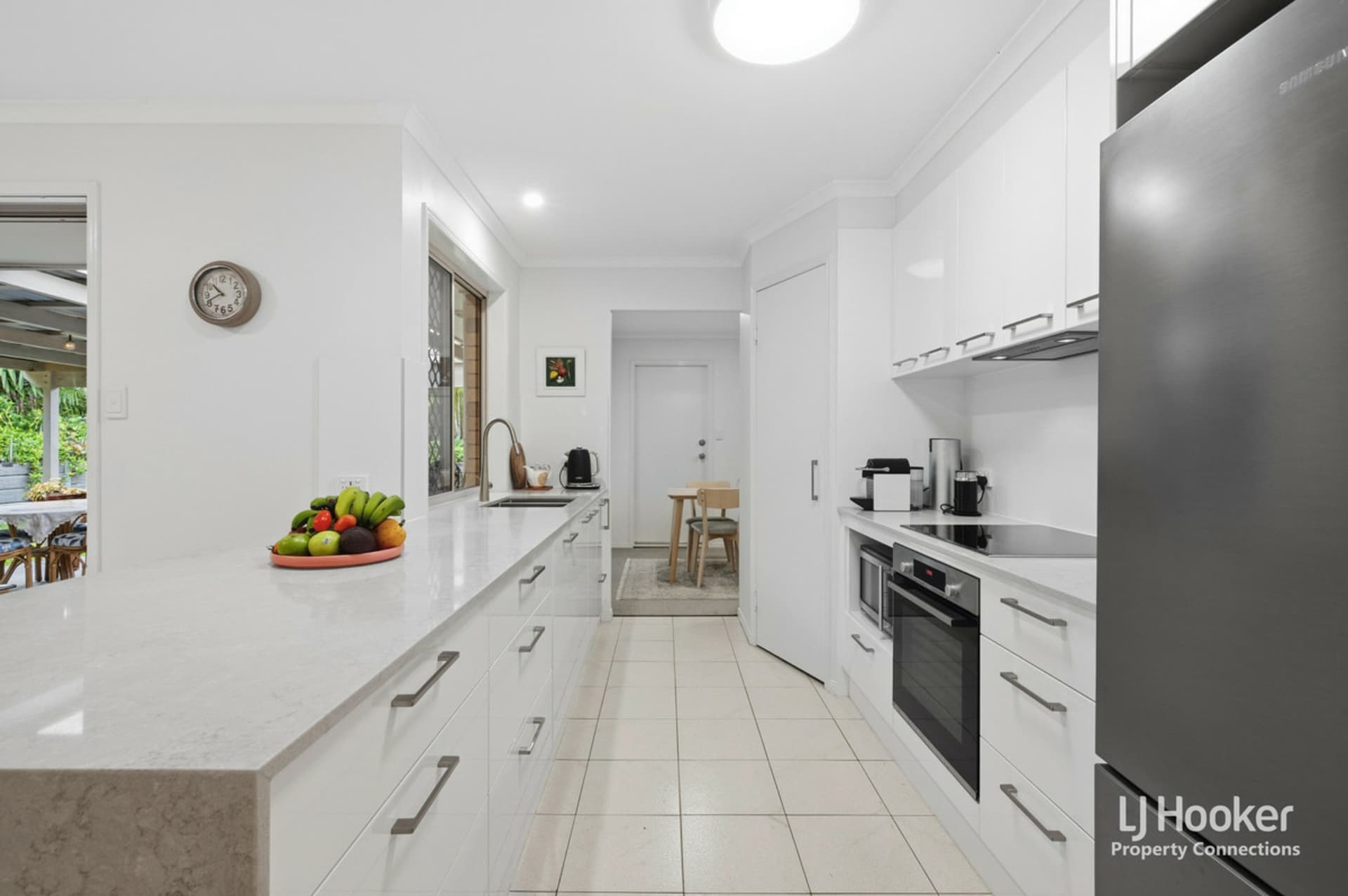 11 Elwood Court, Eatons Hill, Eatons Hill - Thumbnail 2