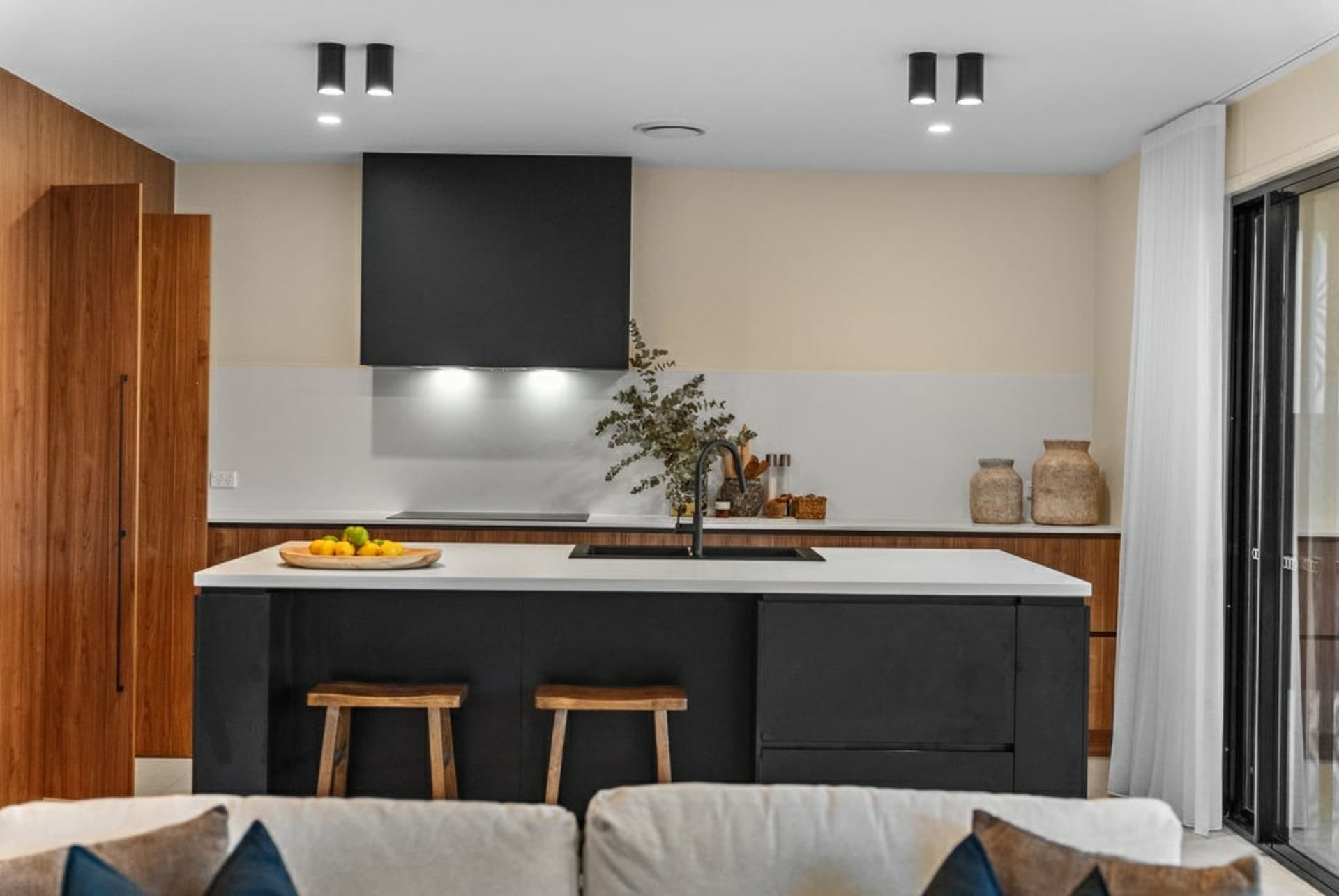 53 Hamilton Drive, Jacobs Well, Jacobs Well - Thumbnail 2