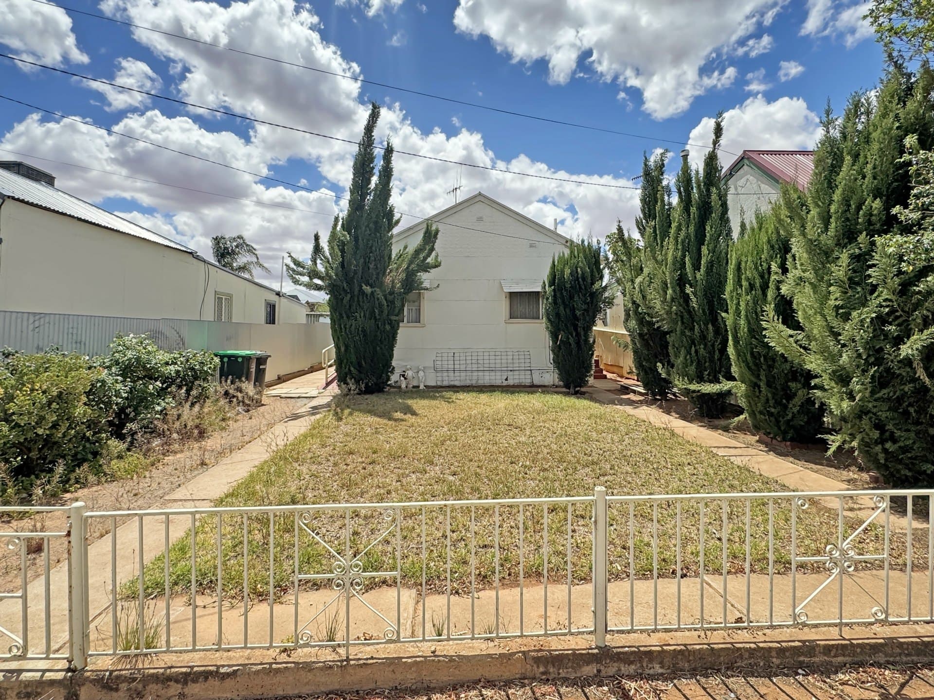12 Wolfram Street, Broken Hill, Broken Hill - Thumbnail 2