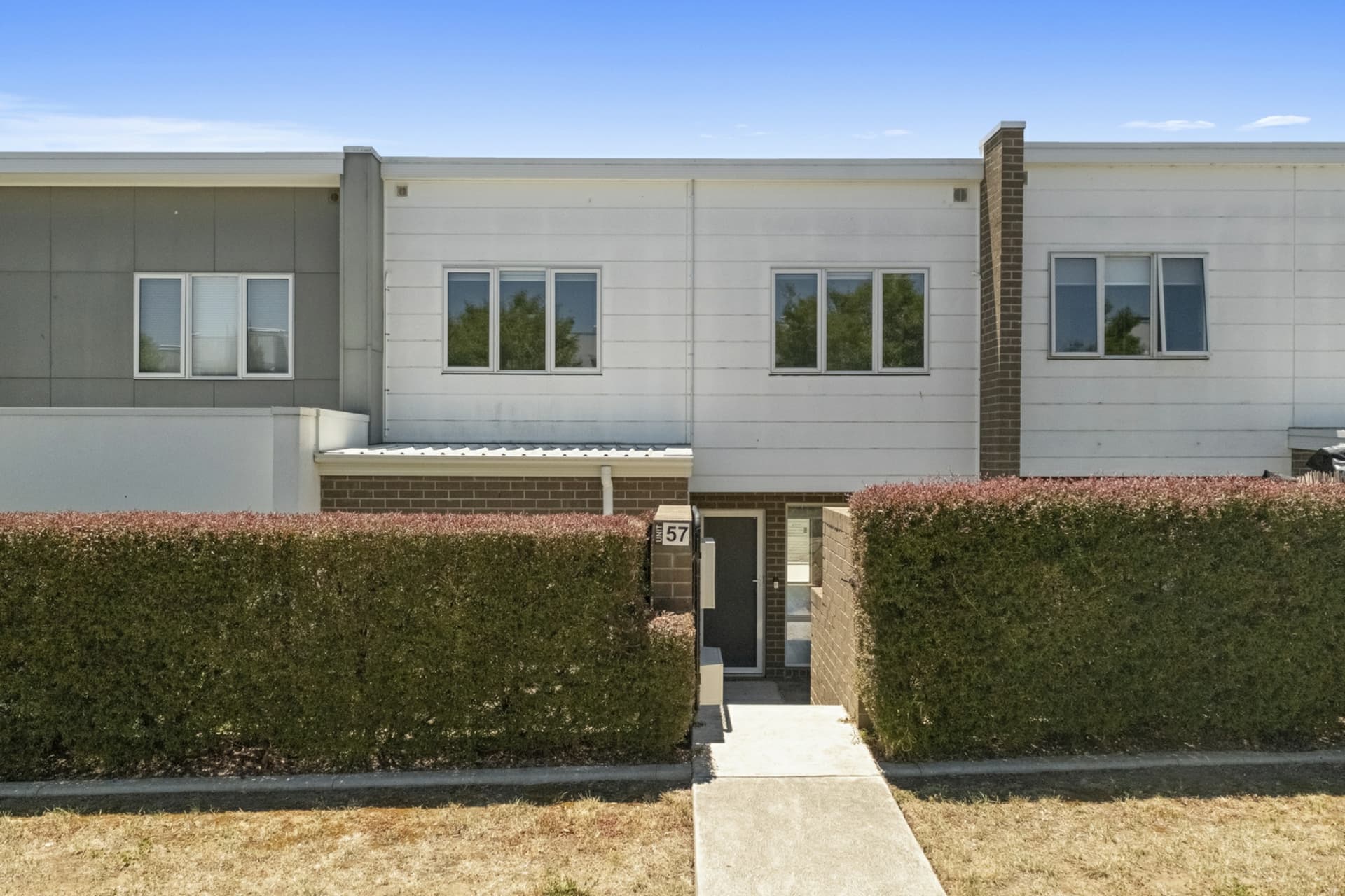 57/20 Gifford Street, Coombs, Coombs - Image 1