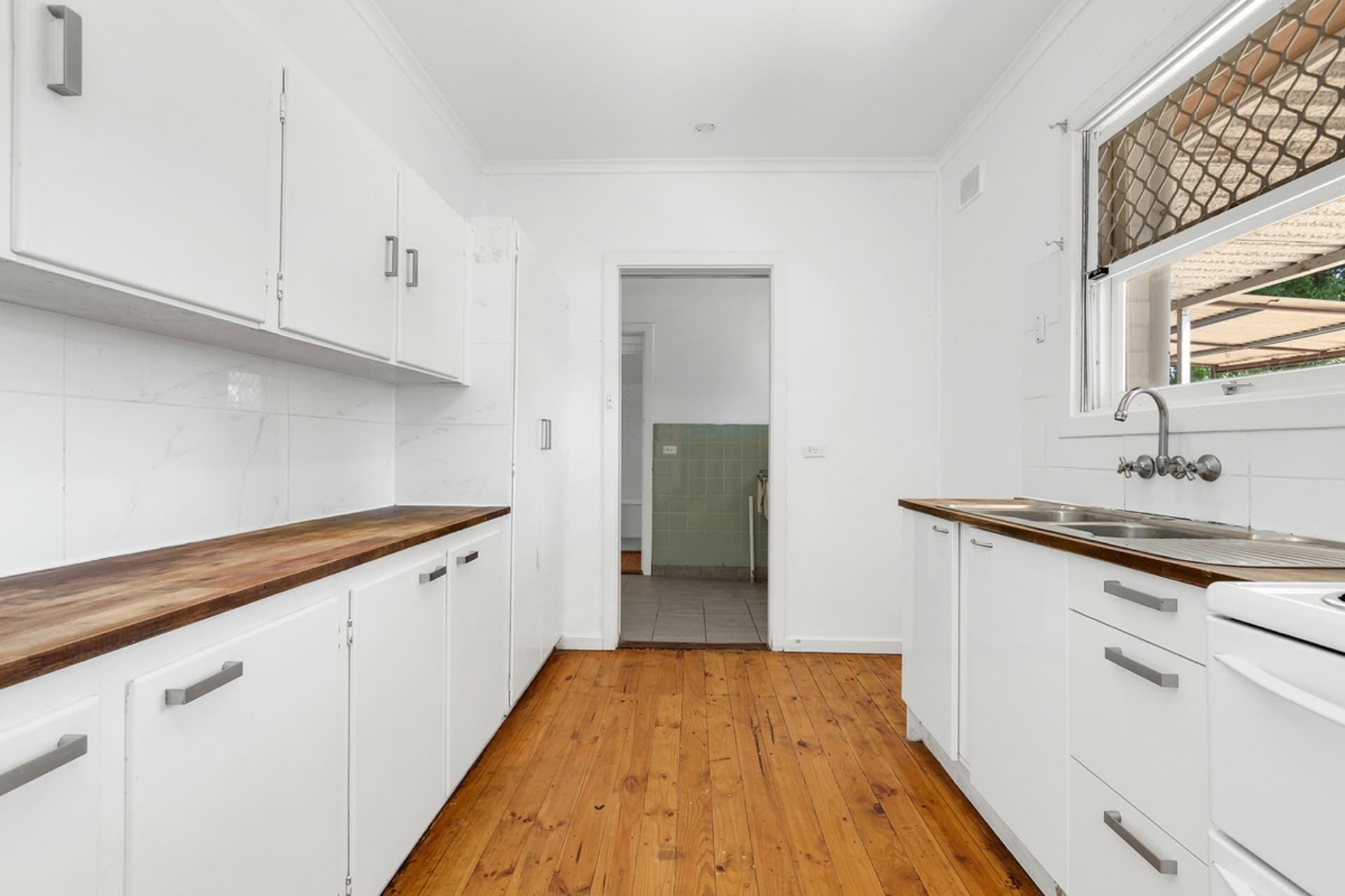 18 Searle Road, Davoren Park, Davoren Park - Thumbnail 8