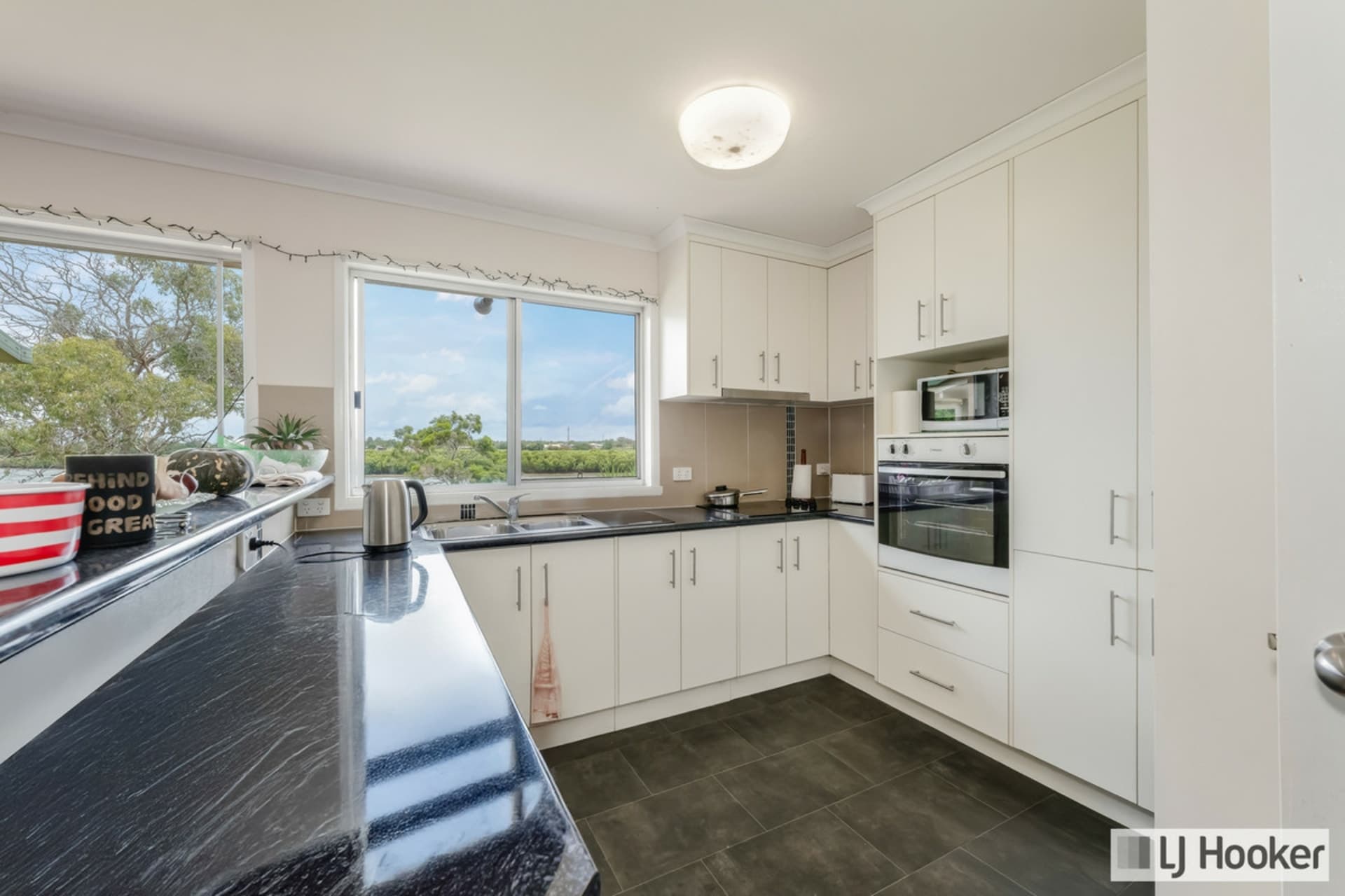 10 Brewer Street, Bundaberg North, Bundaberg North - Thumbnail 6