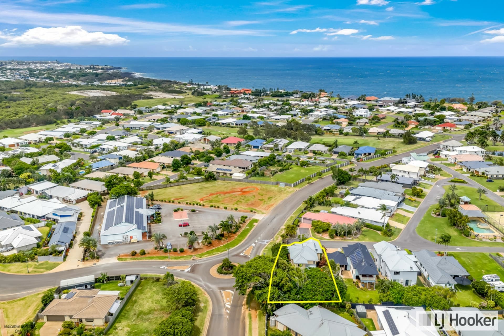 21 Robert John Circuit, Coral Cove, Coral Cove - Image 1