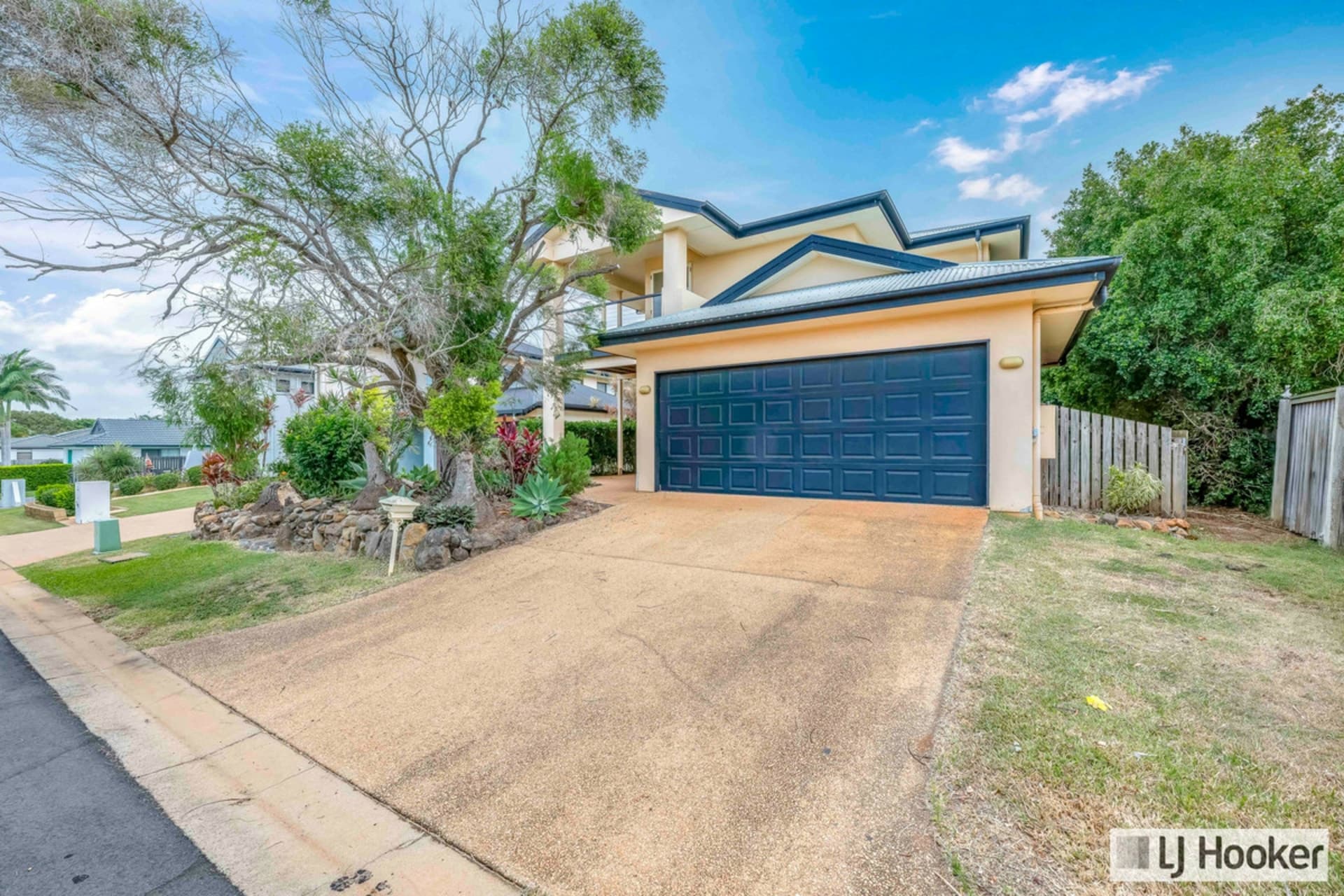21 Robert John Circuit, Coral Cove, Coral Cove - Thumbnail 3